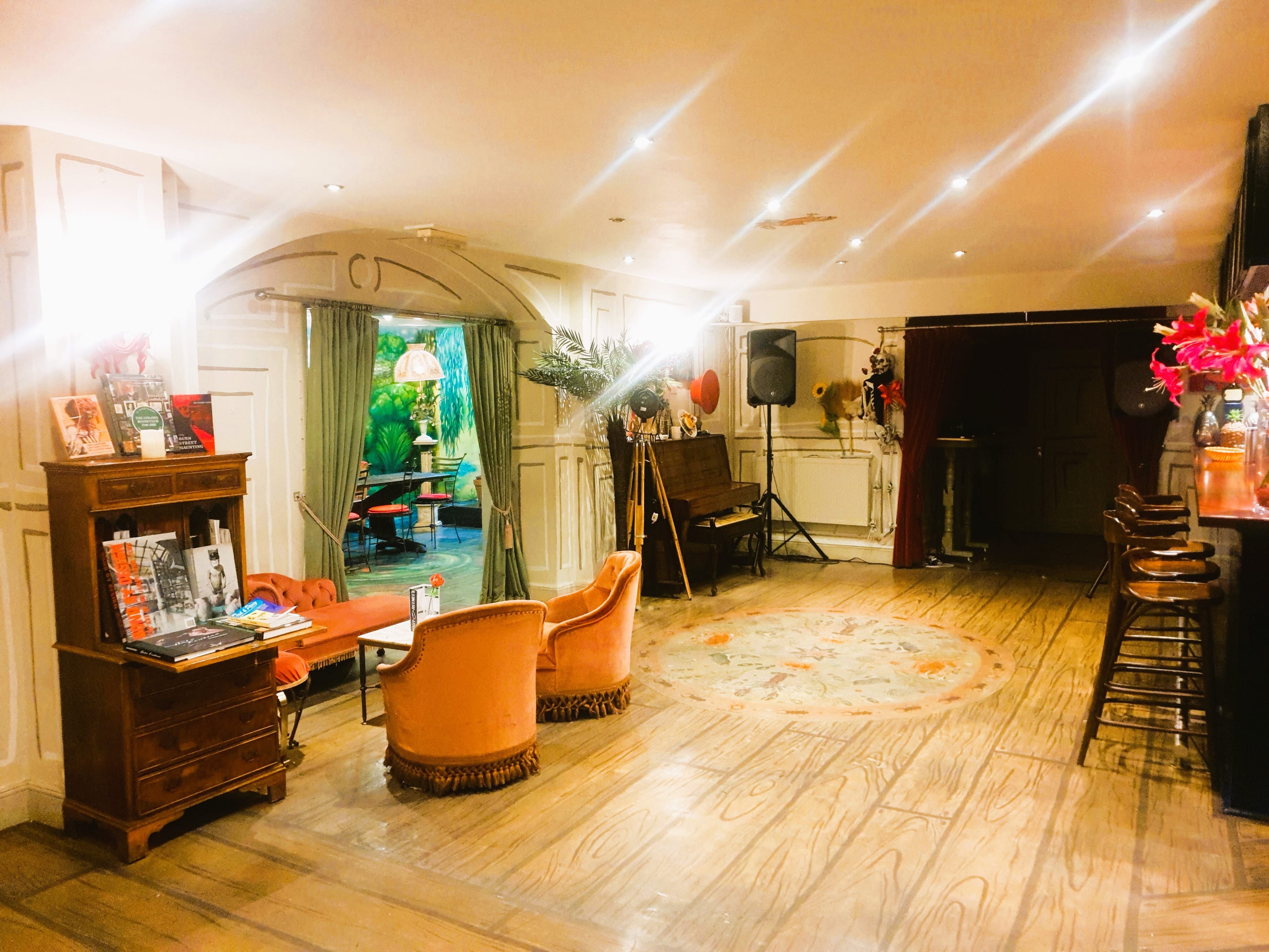 Photo of Vout-O-Reenee's, Exclusive Hire Of The Whole Venue