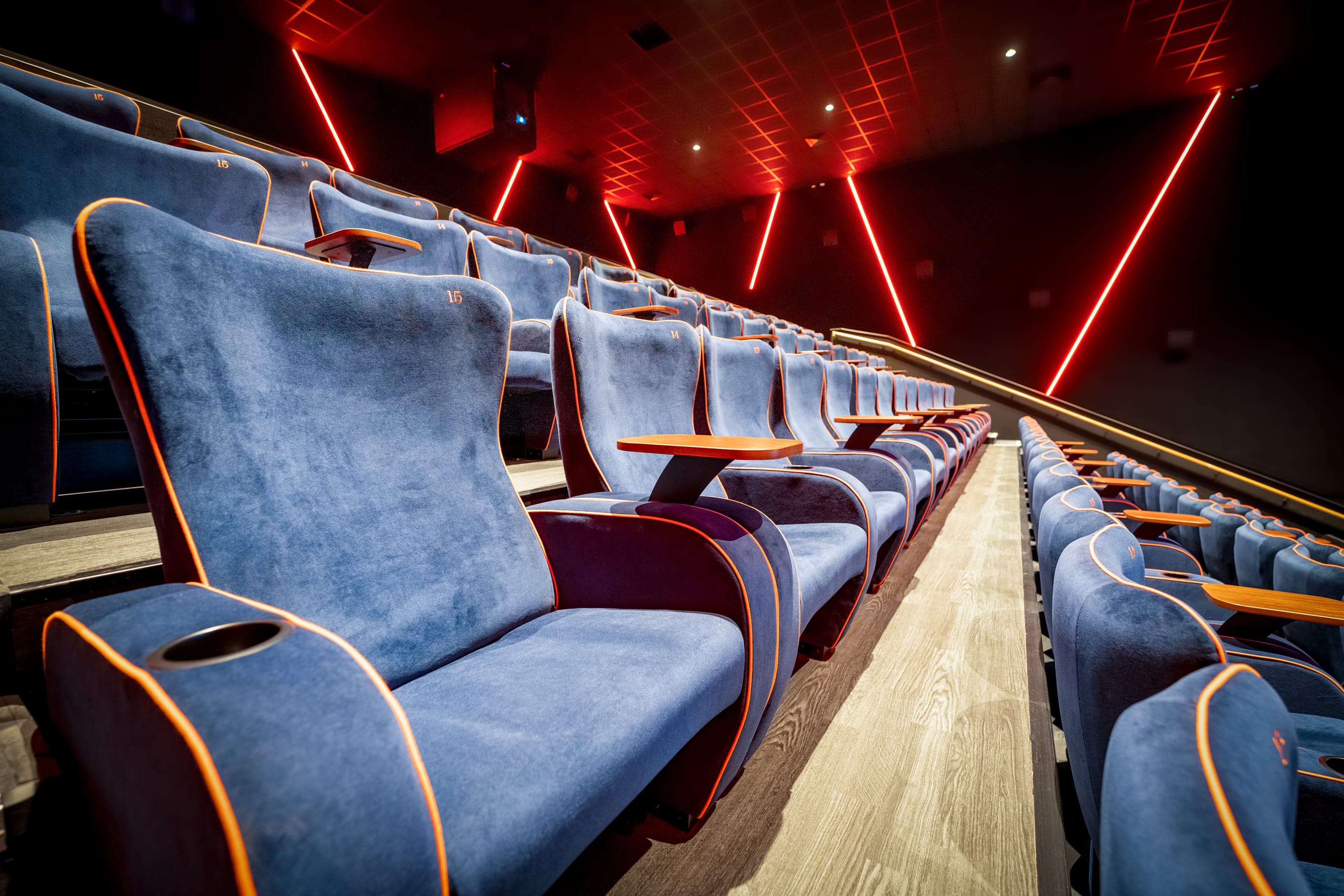 Photo of The Light, Redhill, Private Screens At The Light