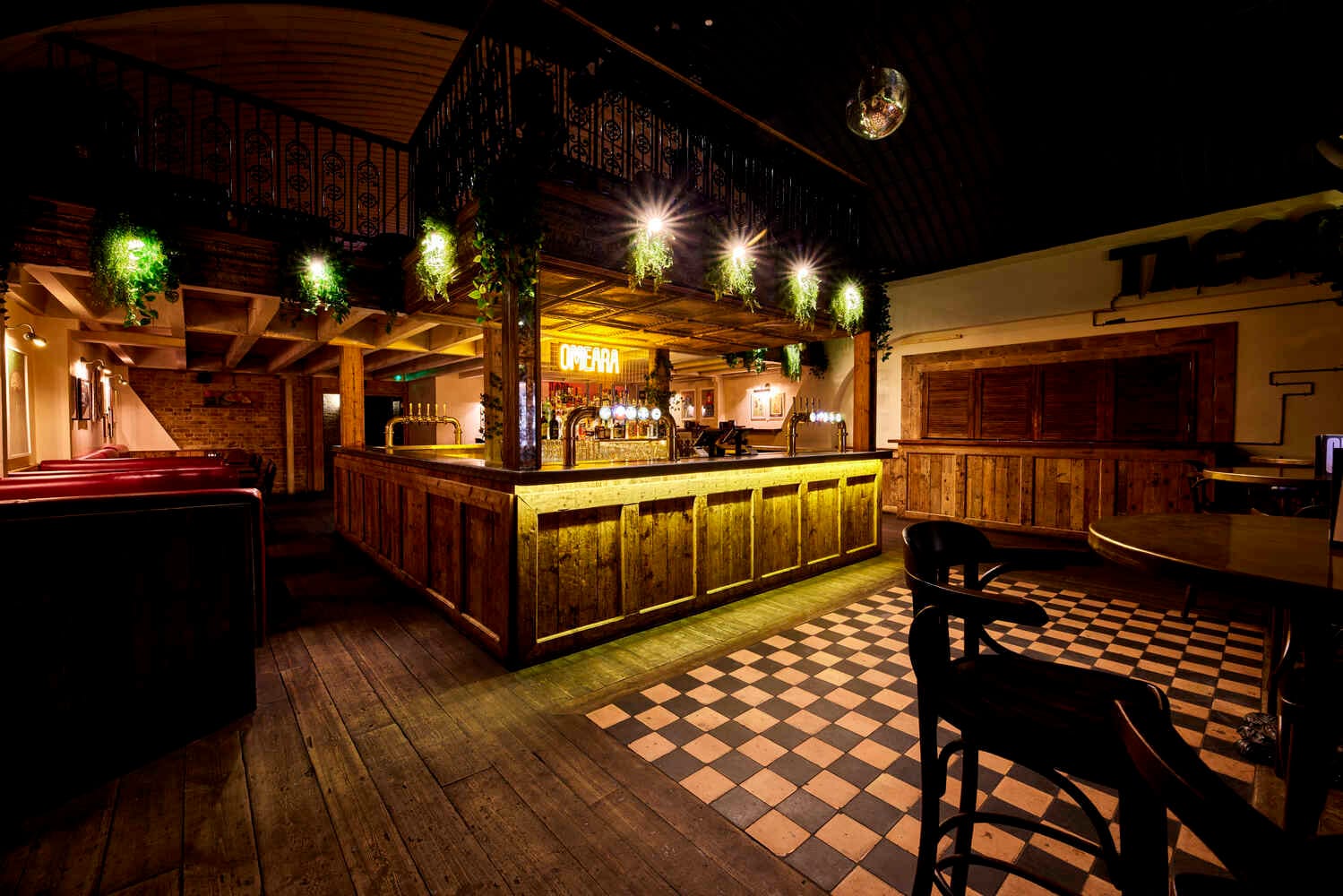 Photo of Rae’s, Rae’s Full Takeover