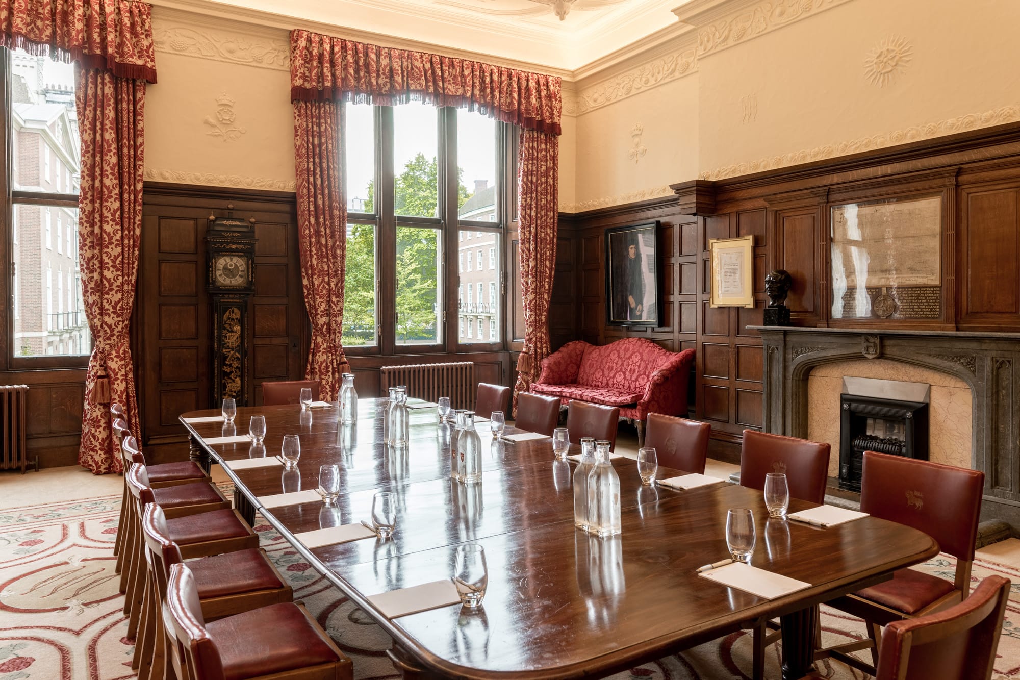 Photo of Middle Temple Hall And Lawns, Queen's Room