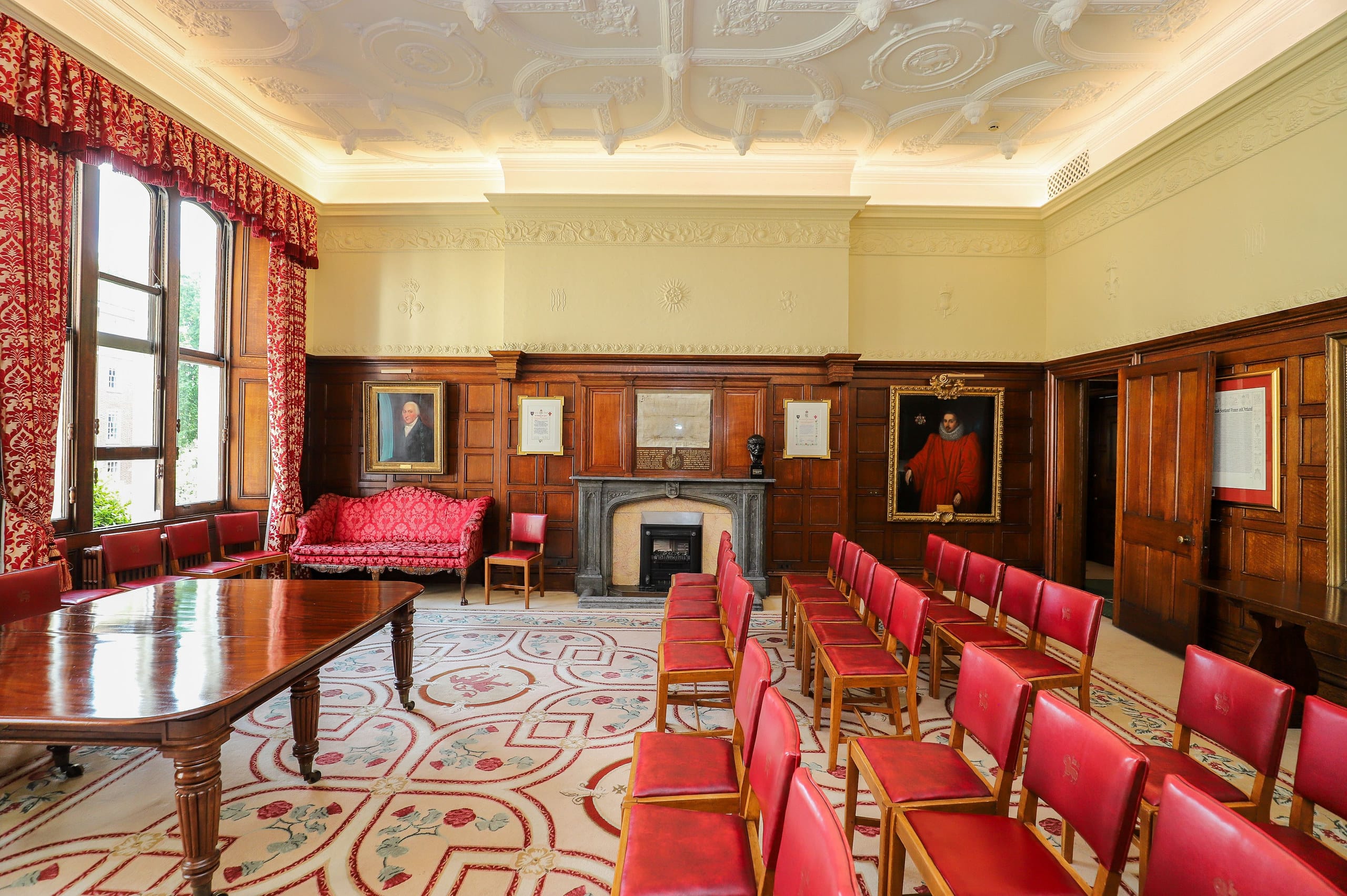 Photo of Middle Temple Hall And Garden Lawns, Queen's Room