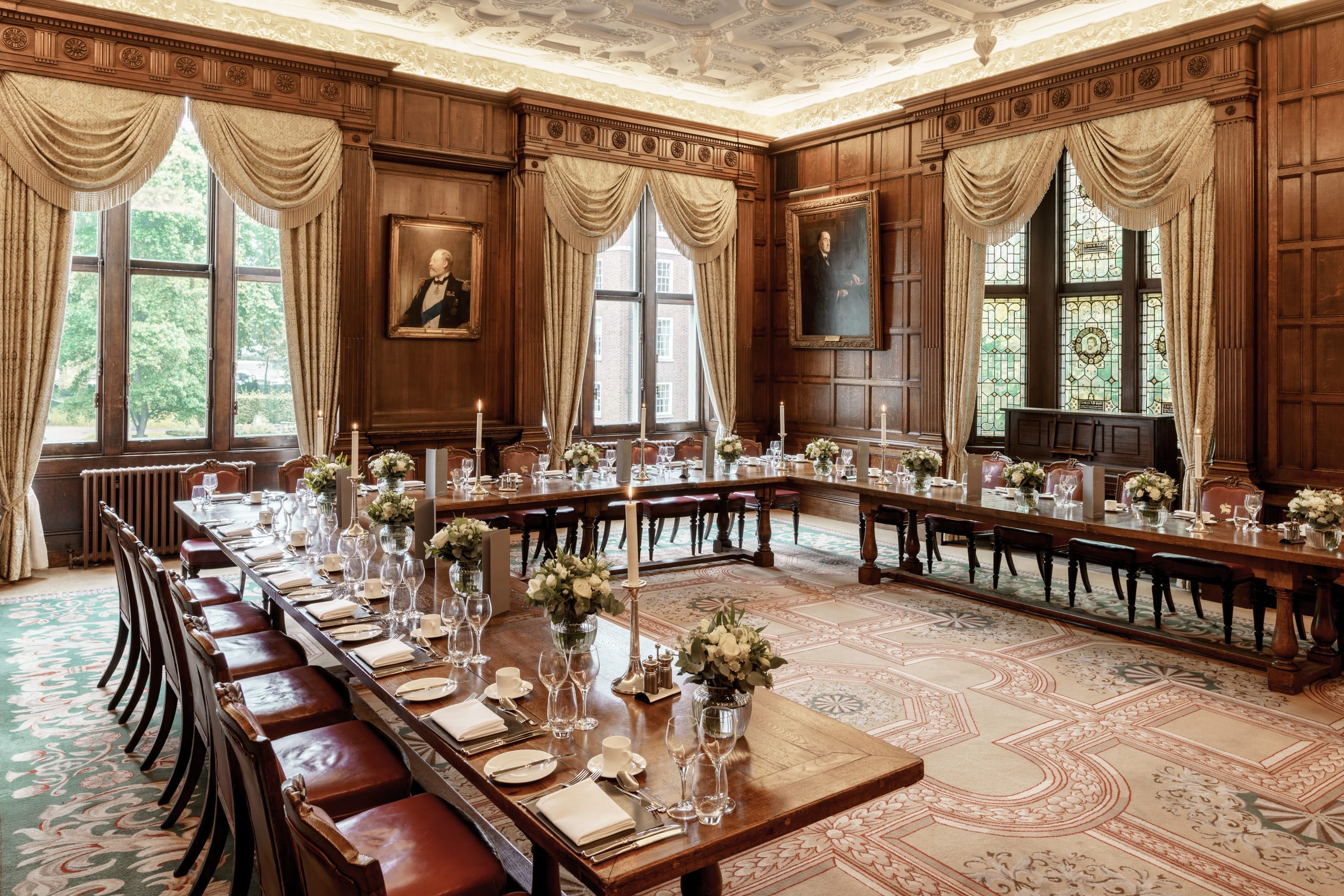 Photo of Middle Temple Hall And Lawns, Parliament Chamber