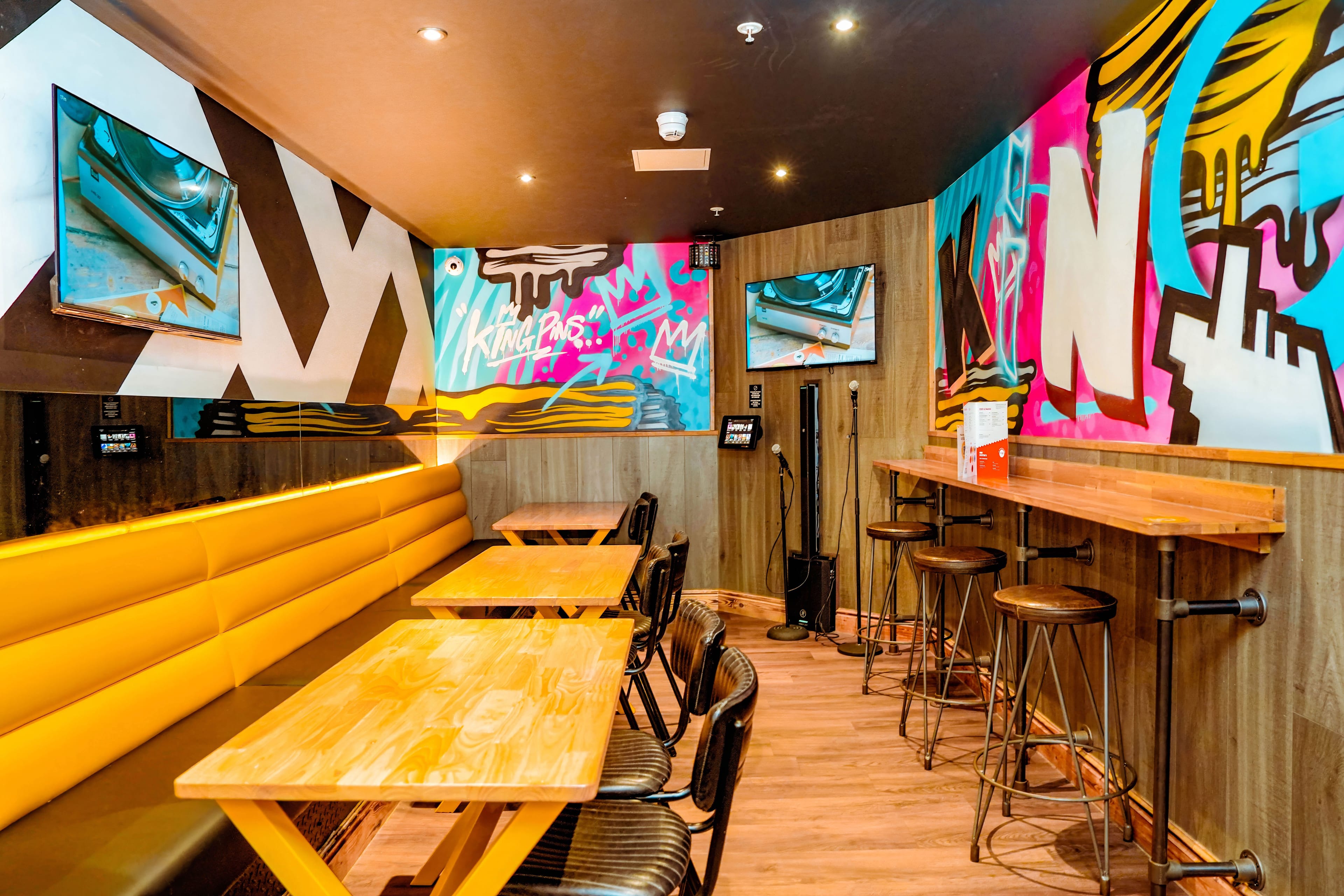 Photo of King Pins Bowling - Trafford Palazzo Manchester, The Mezzanine