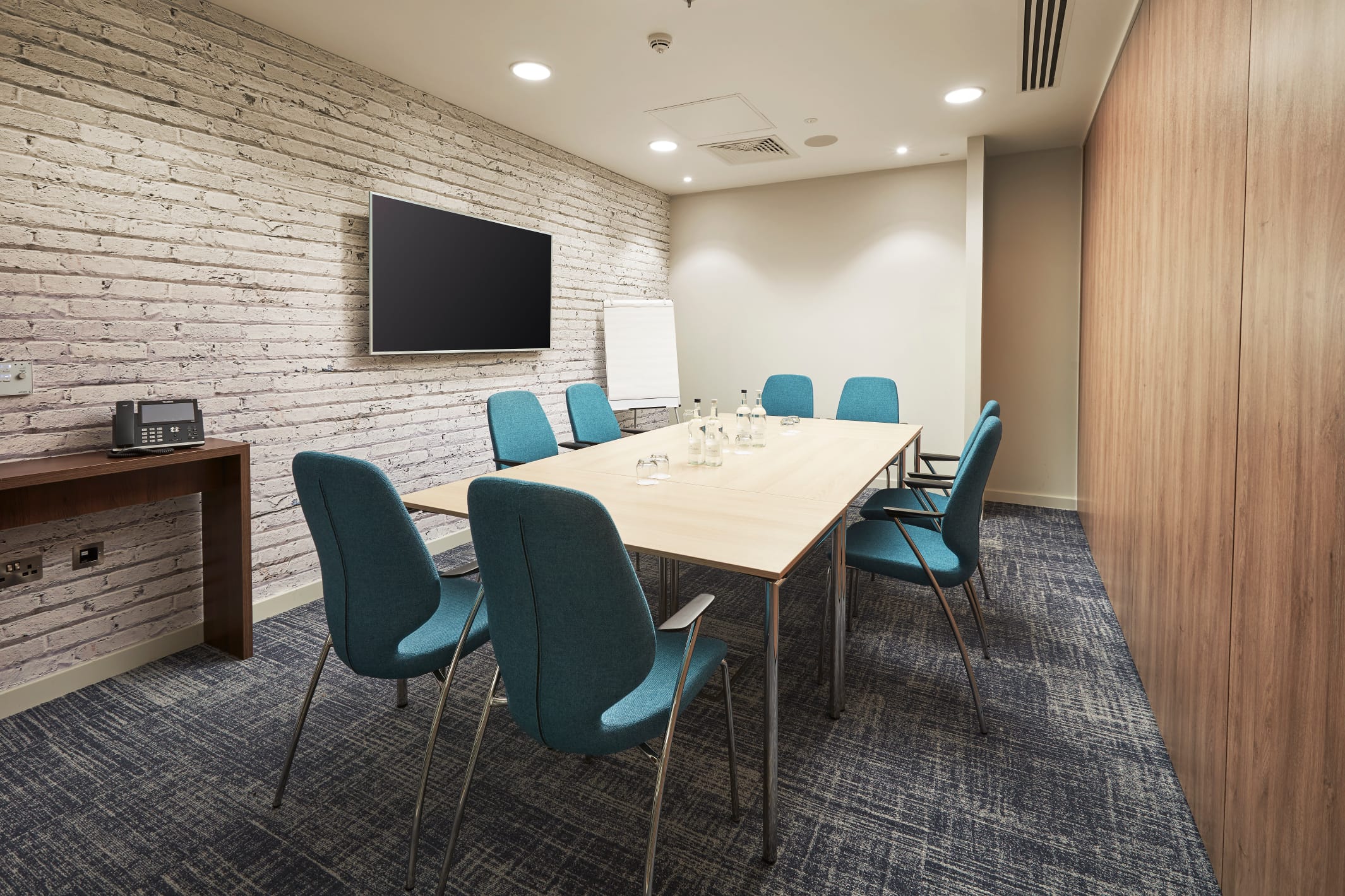 Photo of Marlin Waterloo, Meeting Room 1