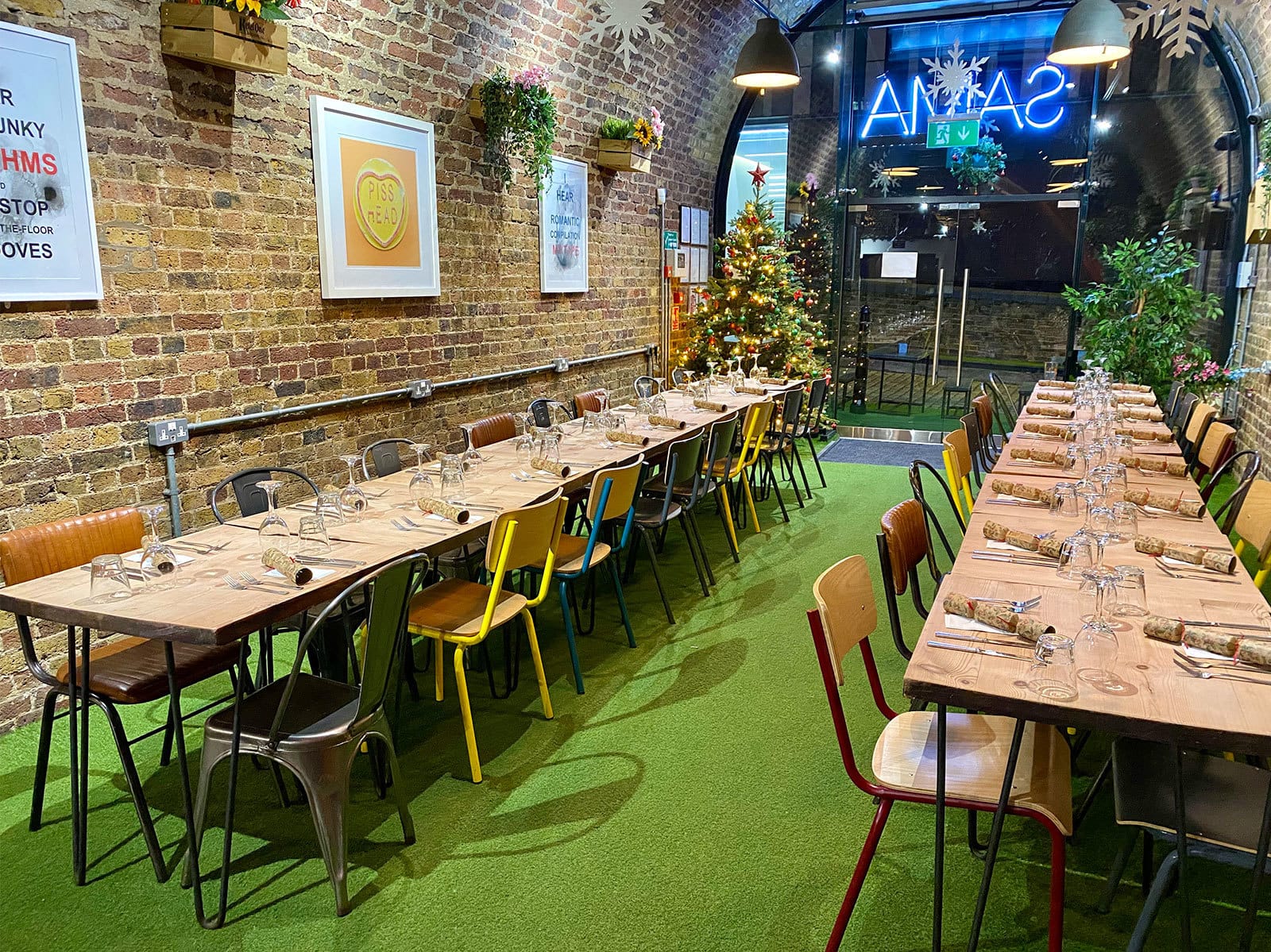 Photo of SAMA Bankside, Inside Garden Arch