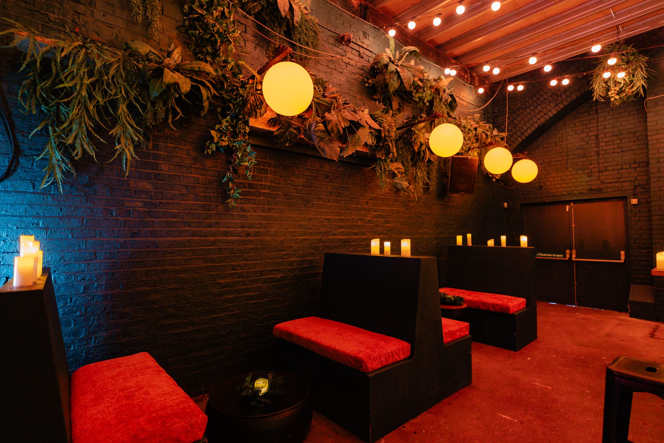 Photo of Night Tales, Arch 14 (Formerly The Palm Bar) - Hackney