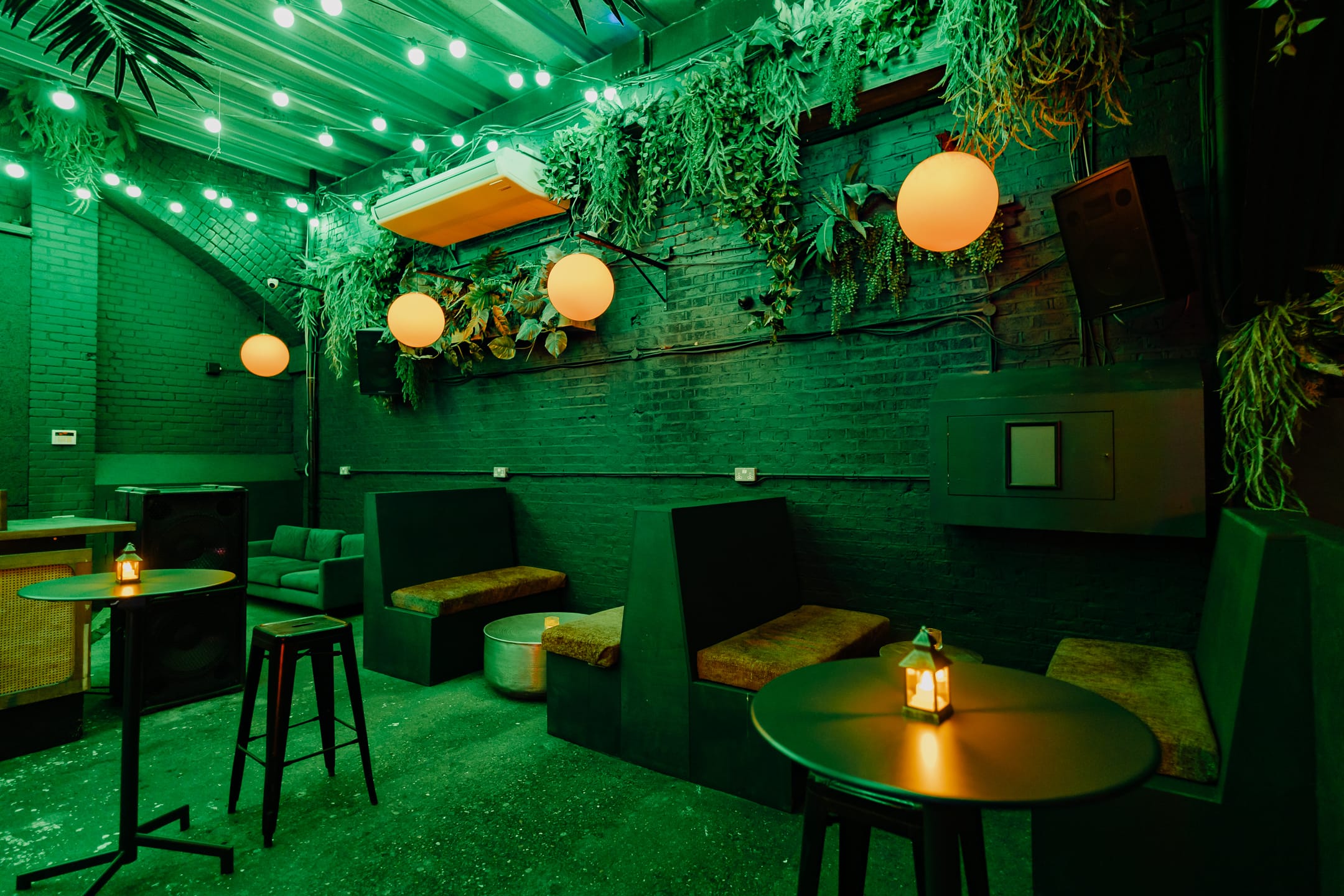 Photo of Night Tales, Arch 14 (Formerly The Palm Bar) - Hackney