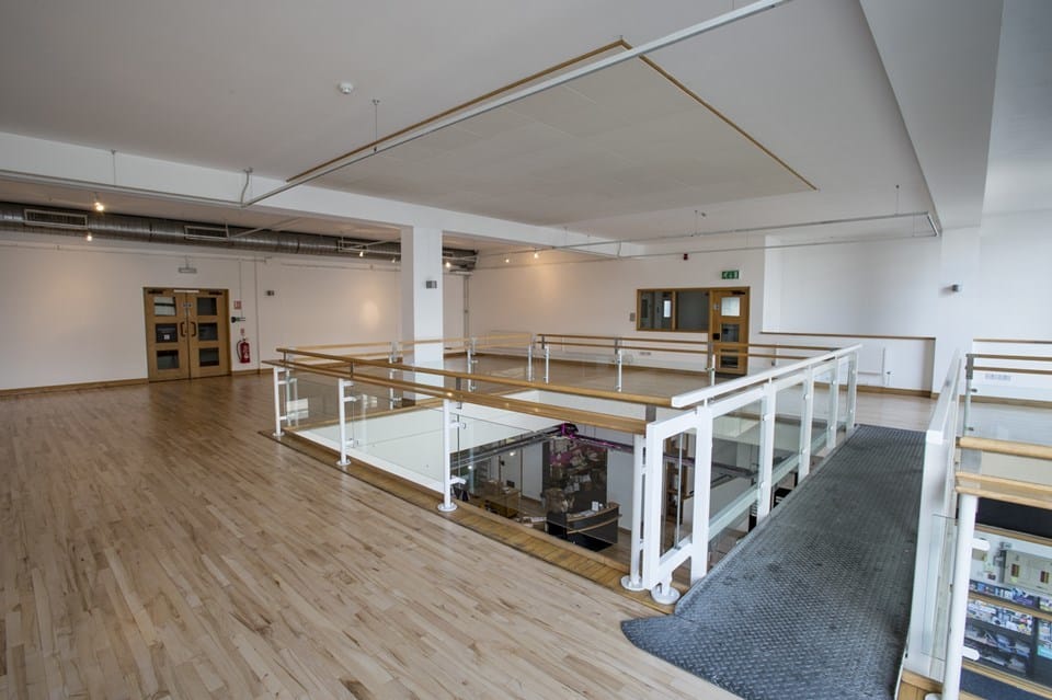 Photo of Showroom Workstation, Showroom 5