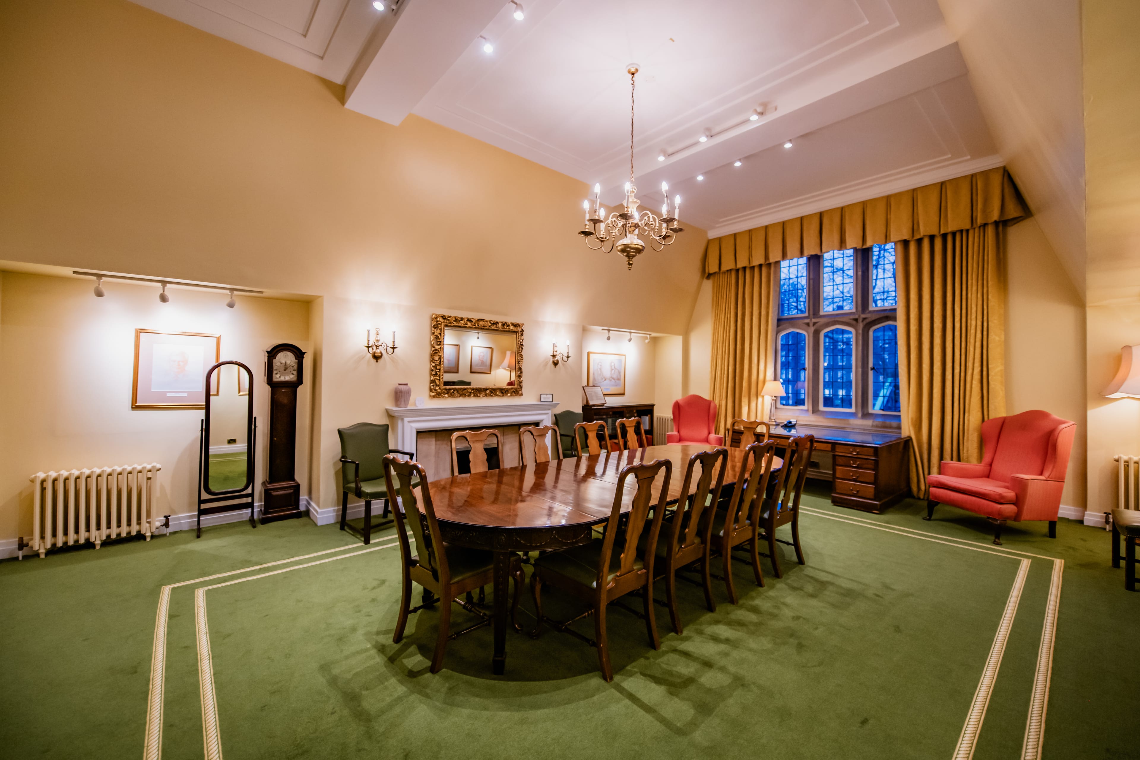 Photo of The Honourable Society Of Grays Inn, The Benchers' Library