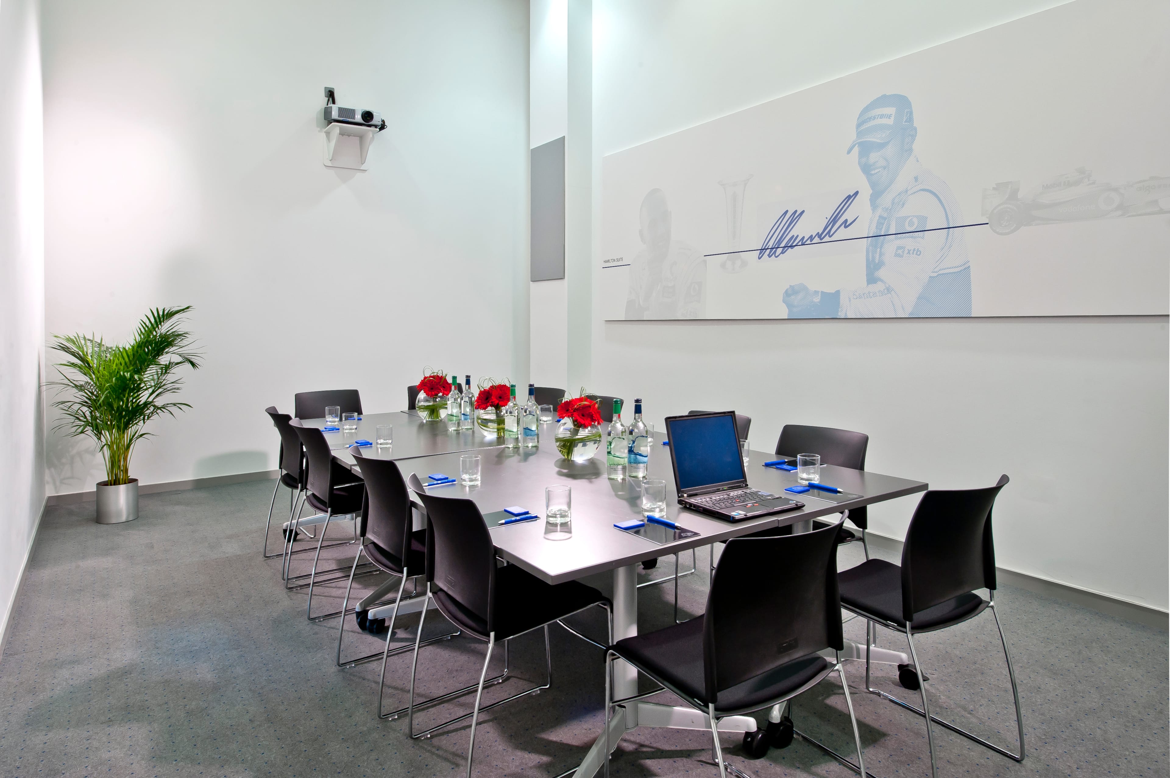 Photo of Mercedes - Benz World, Hamilton Suite