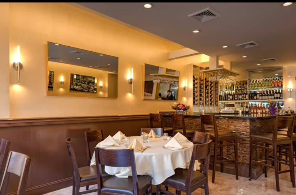 Photo of Jaz, Interior