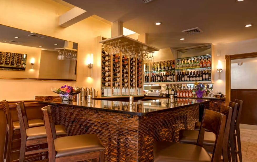 Photo of Jaz, Interior