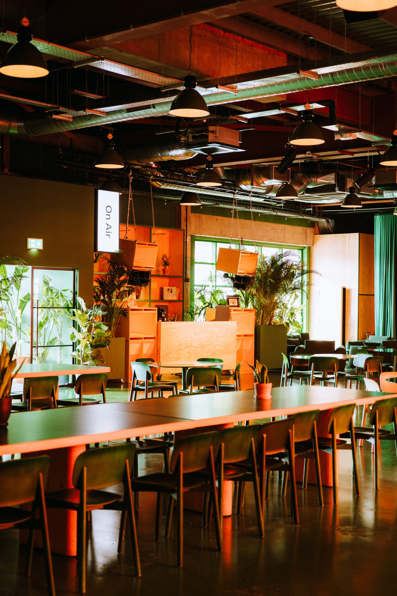 Photo of Corner Corner, Whole Venue