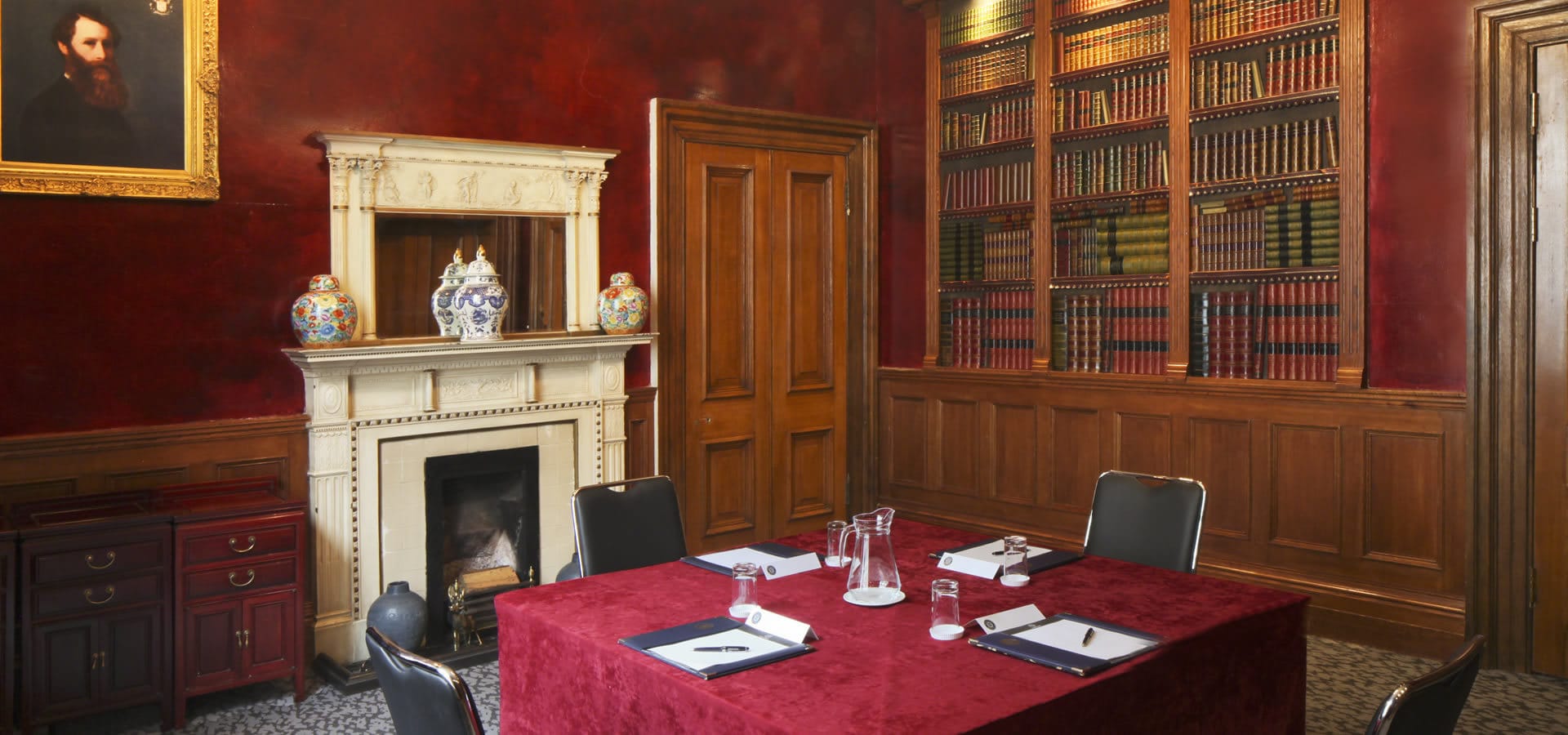 Photo of Strathmore Hotel, Study Suite