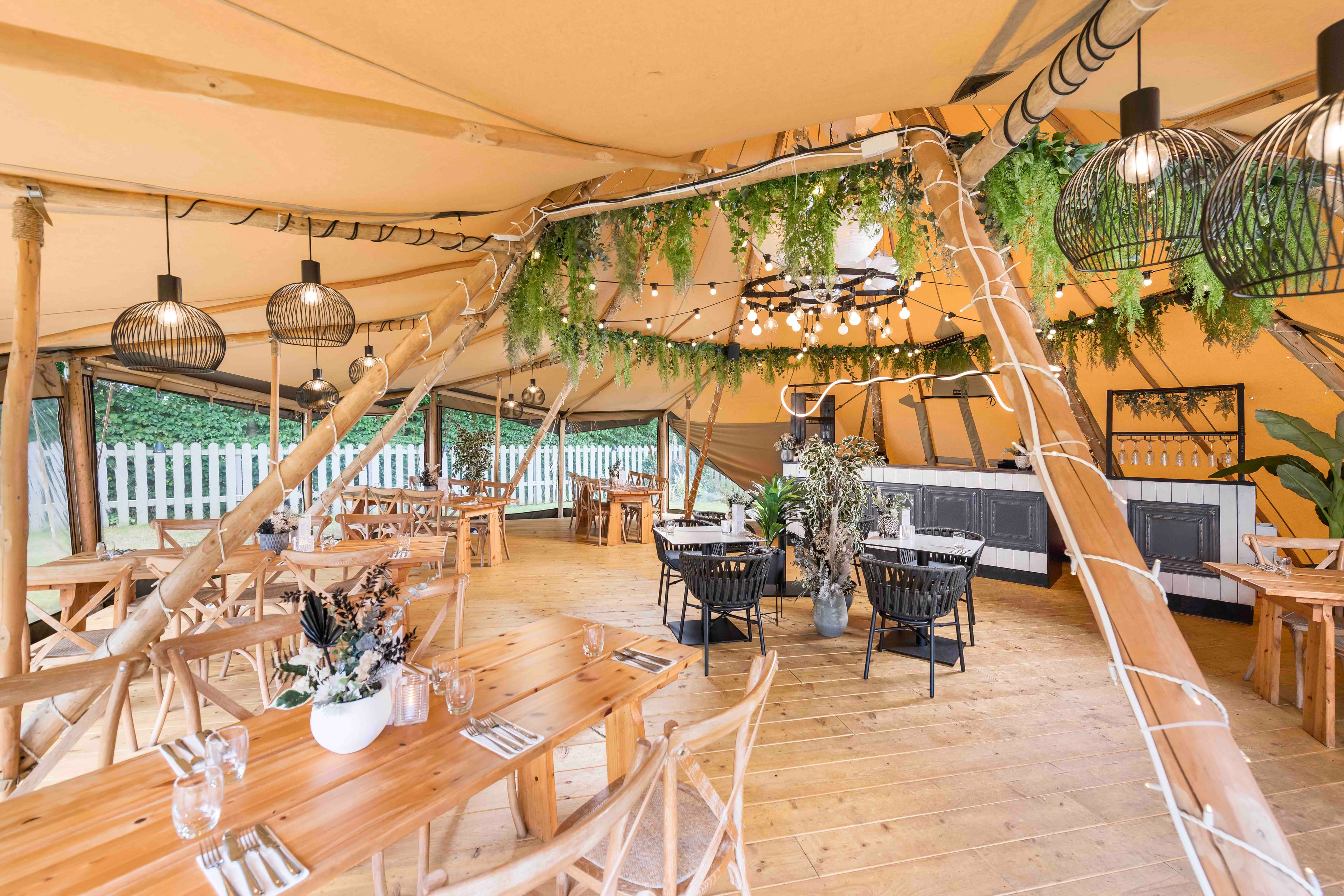 Photo of The Swan With Two Necks, The Tipi