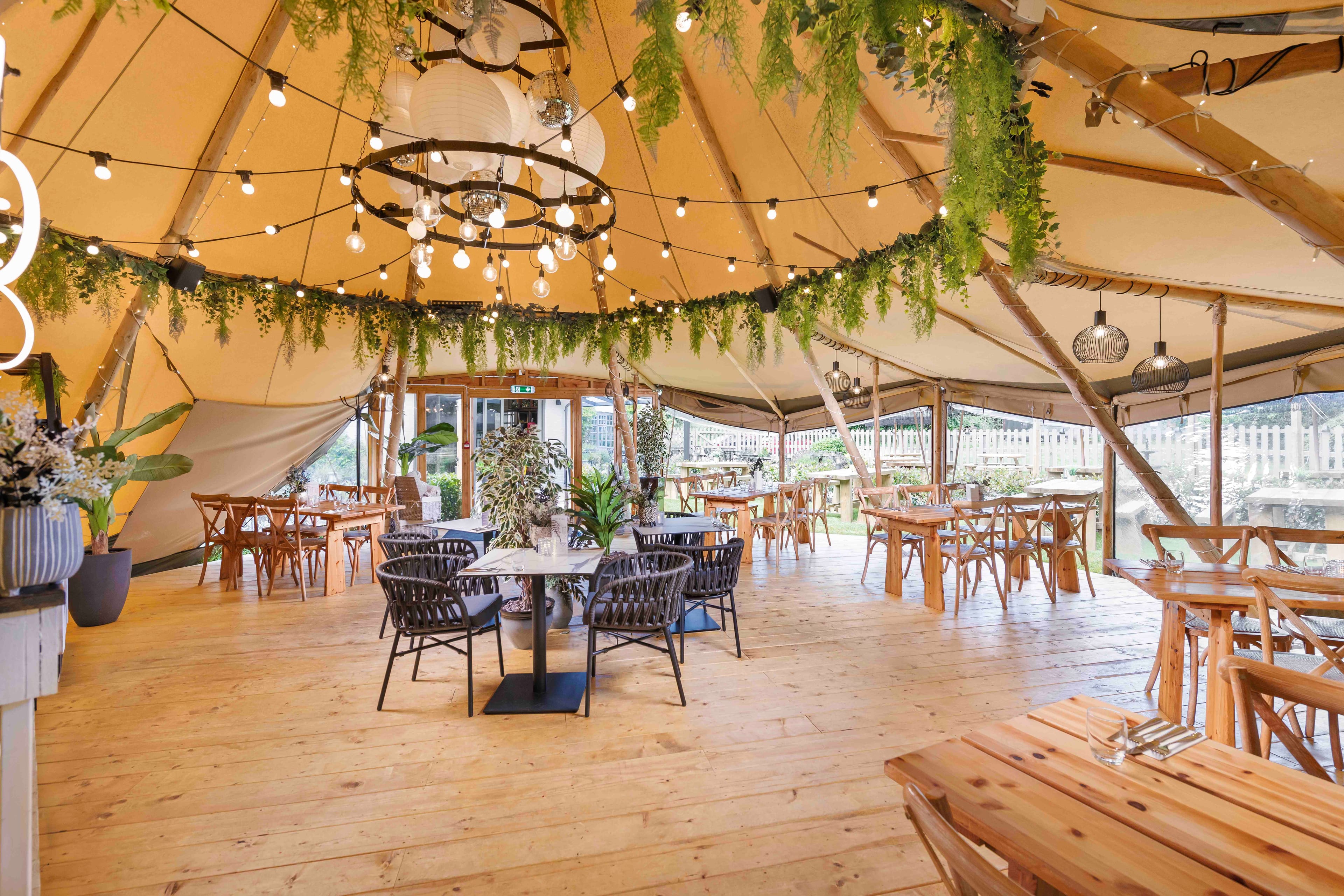 Photo of The Swan With Two Necks, The Tipi