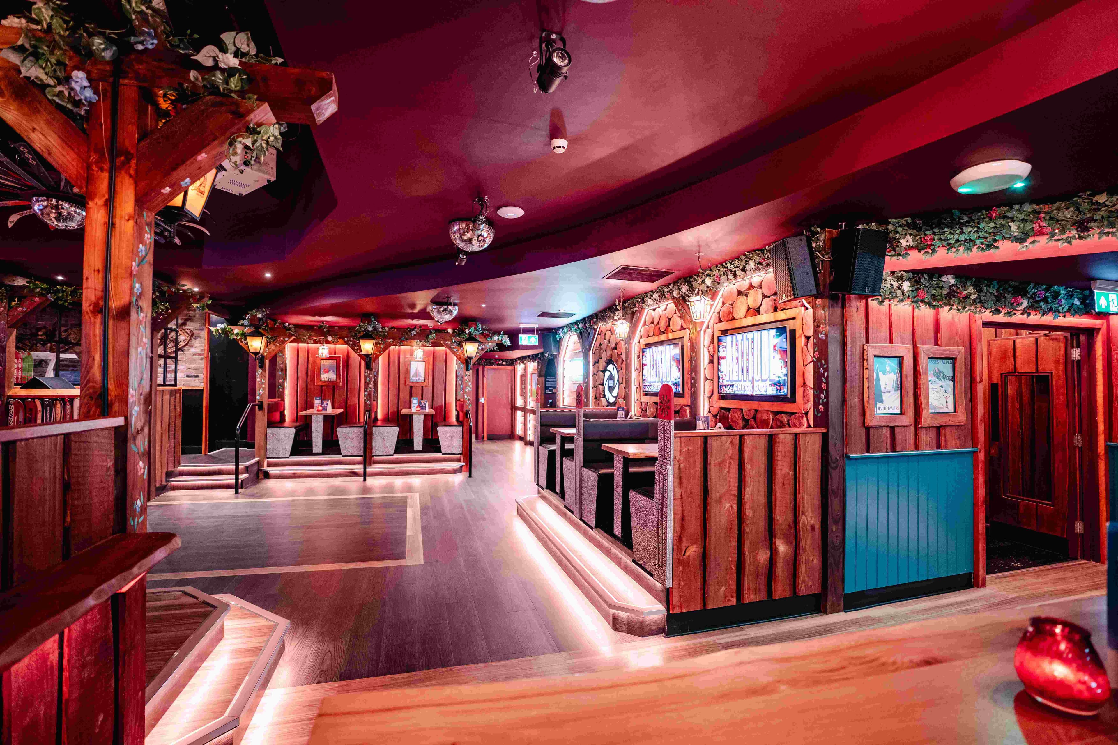 Photo of Barbara's Bier Haus Bristol, Bar 2