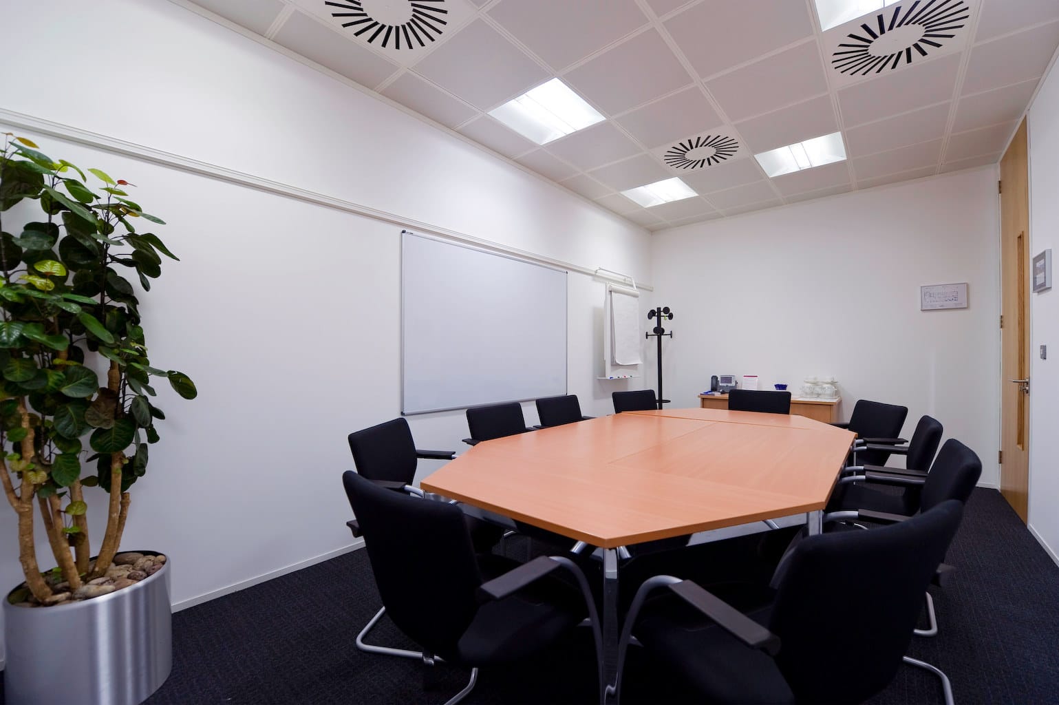 Photo of Regus Maidenhead Broadway, Boardroom01