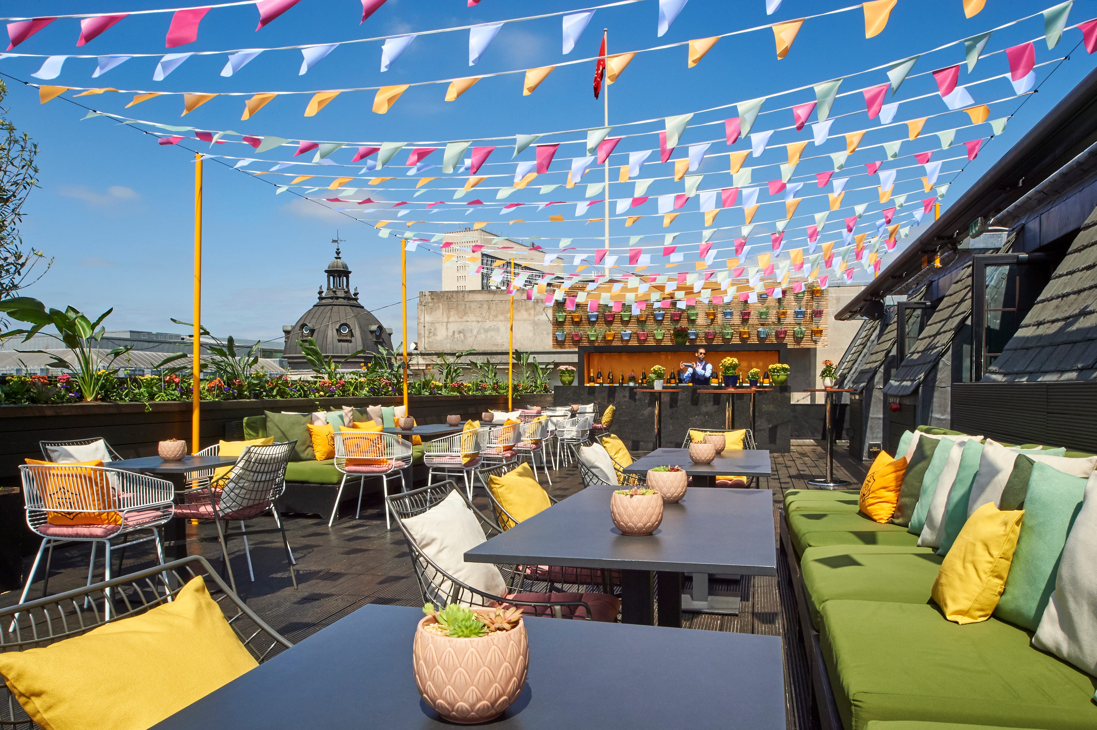 Photo of Aqua Nueva, Exclusive Hire