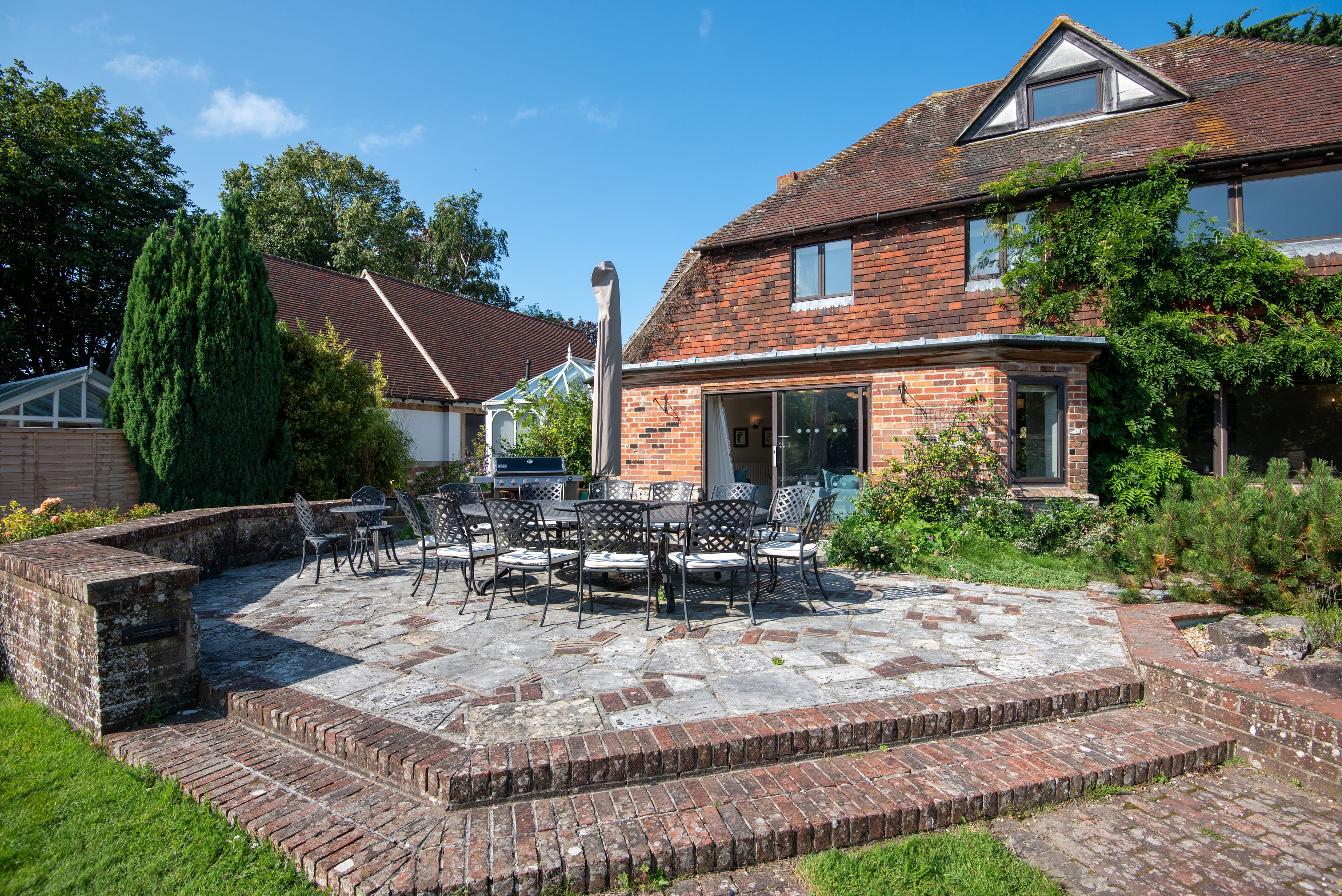 Photo of Oldfield House (and Cottage)