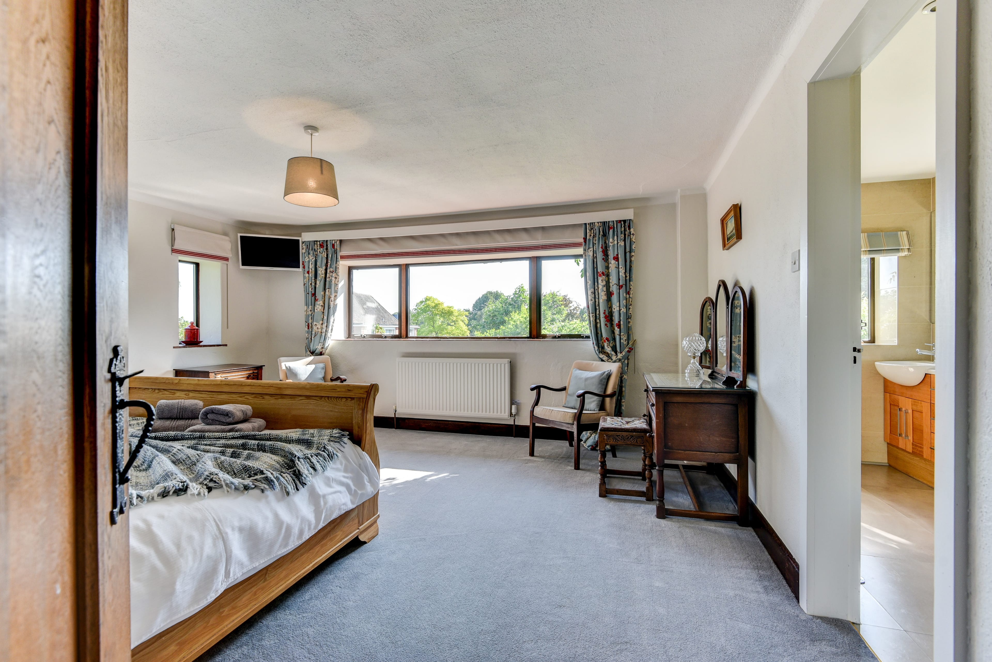 Photo of Oldfield House (and Cottage), Oldfield House - Whole House Overnight