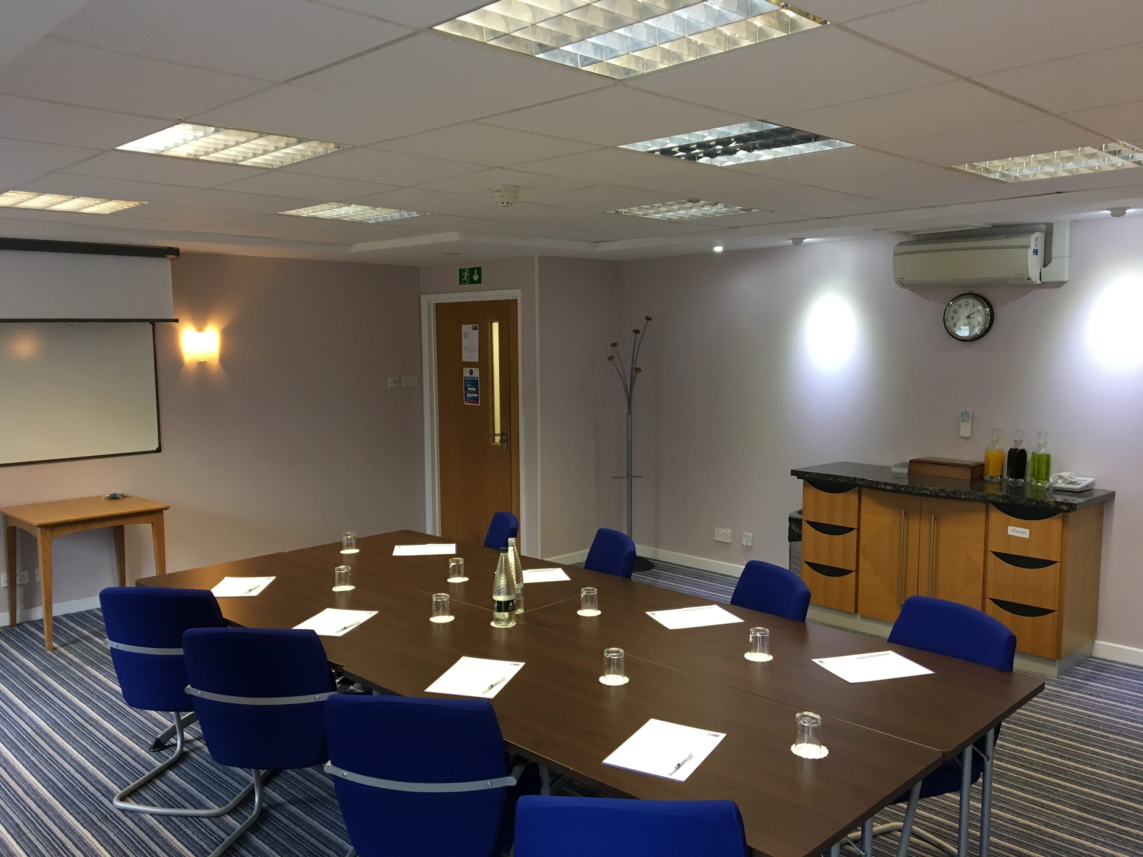 Photo of Holiday Inn Express Poole