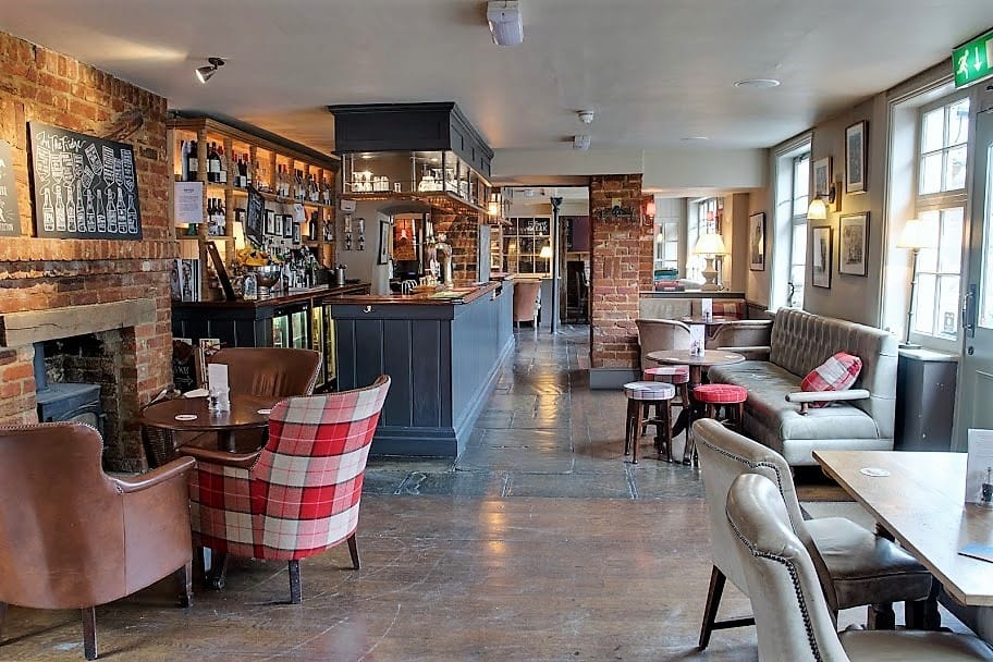Photo of The Queens Head, Bar