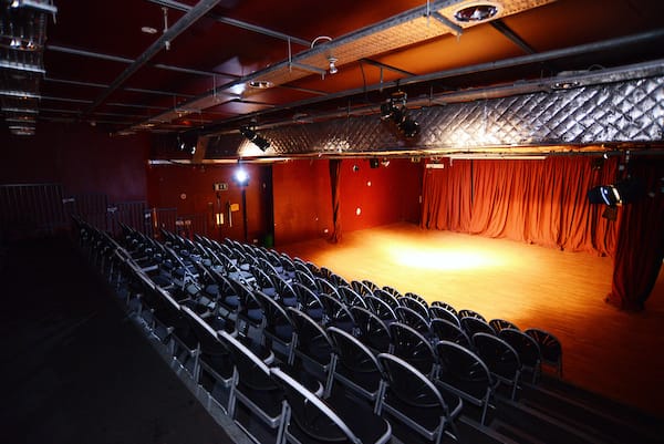 Photo of Oxford House In Bethnal Green, Theatre