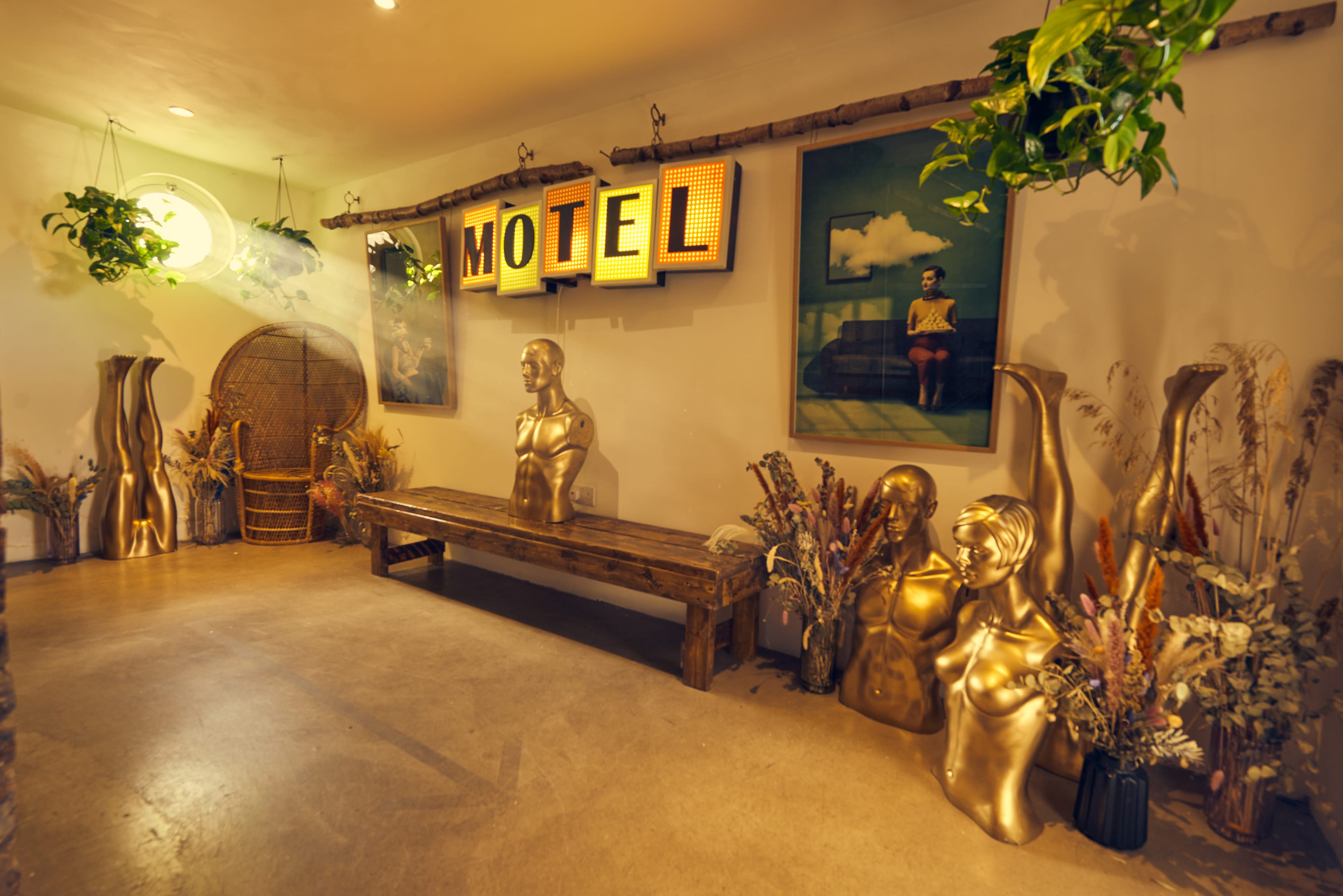 Photo of Motel, Arch 408