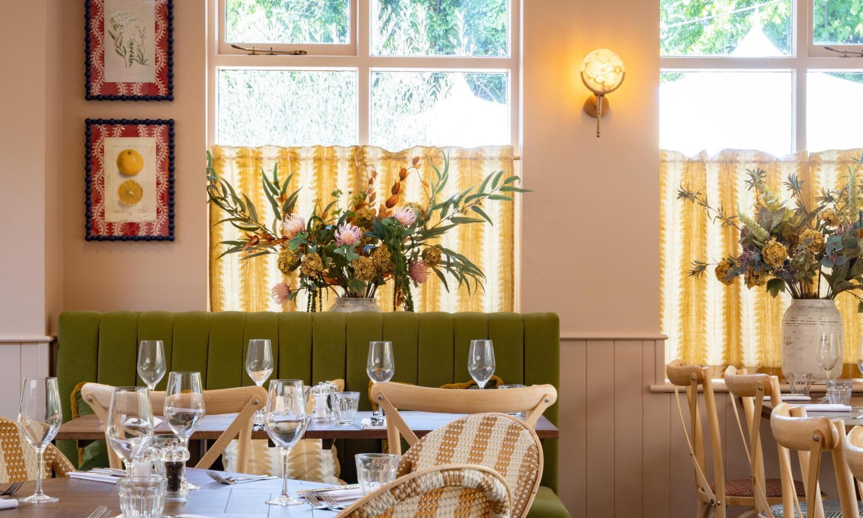 The Restaurant, The Prince of Wales, Barnet - A Heartwood Inn photo #2