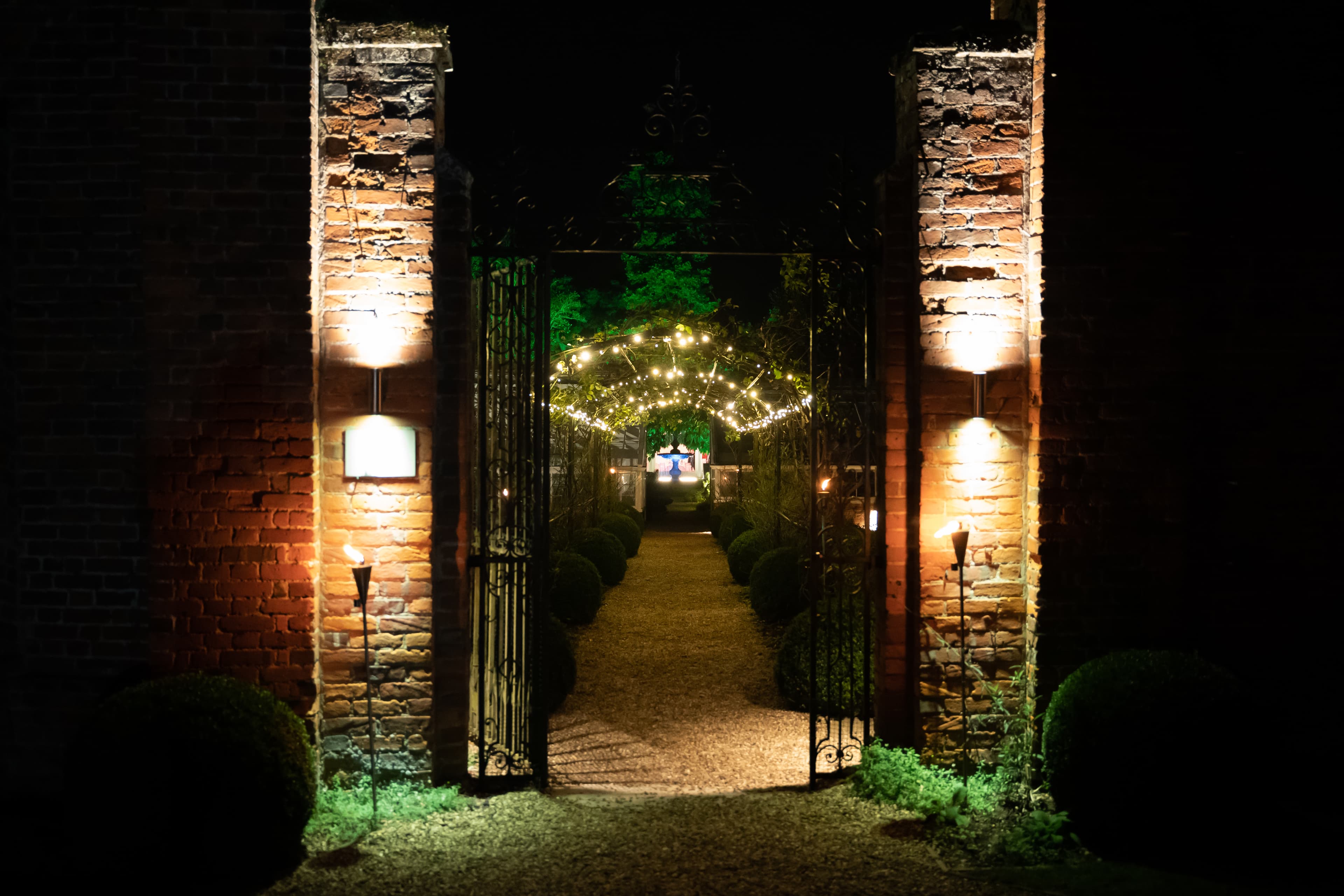 The Pavilion And Walled Garden, Braxted Park Estate photo #14