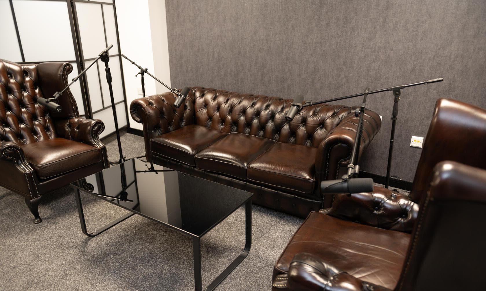 The Chesterfield Studio, Luxepod London photo #1