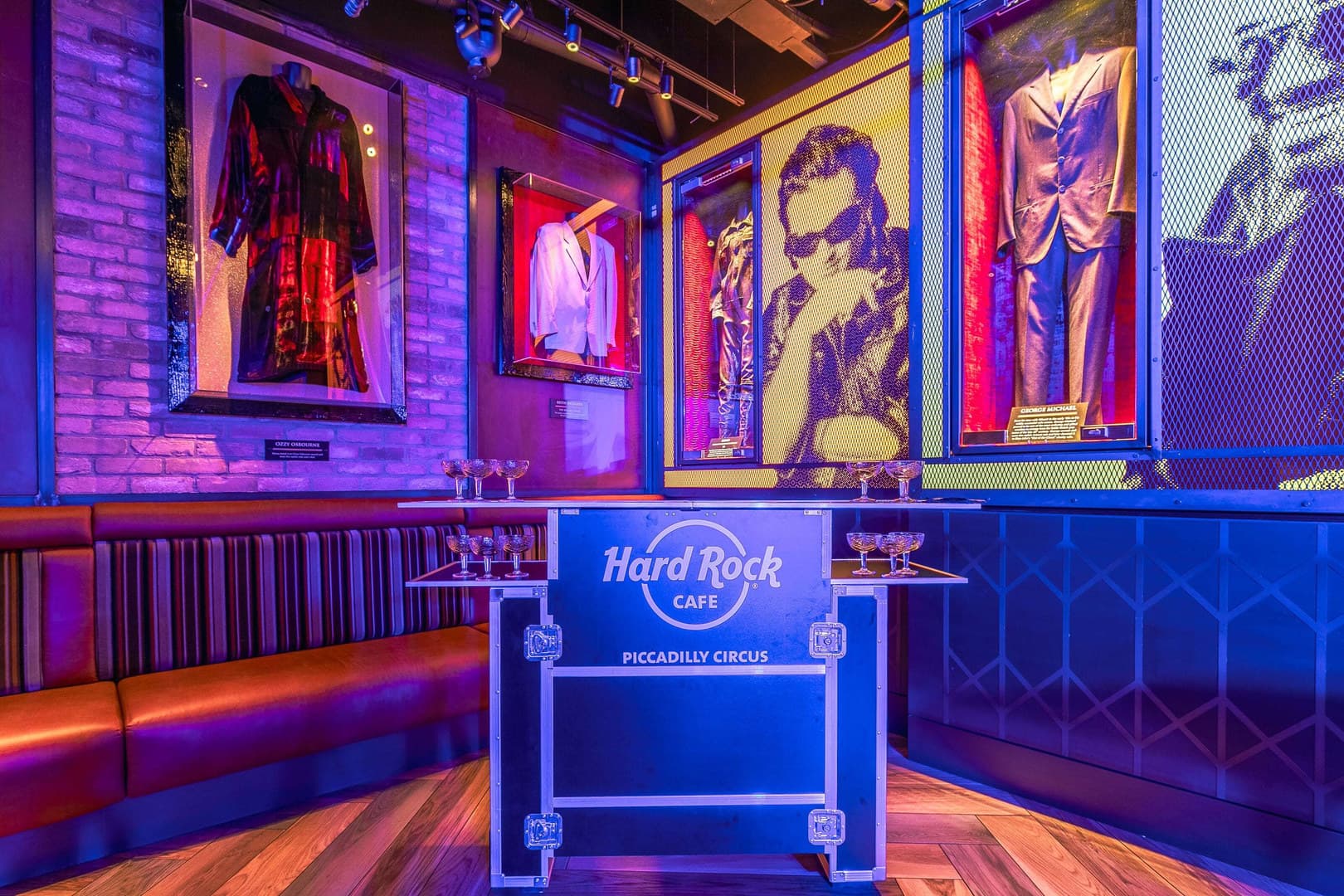 The Stage, Hard Rock Cafe Piccadilly Circus photo #5