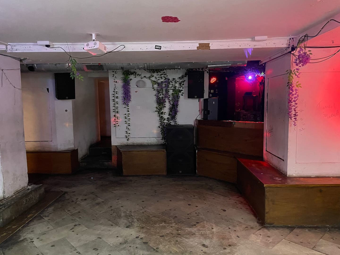 Room 2, Dalston Den photo #57