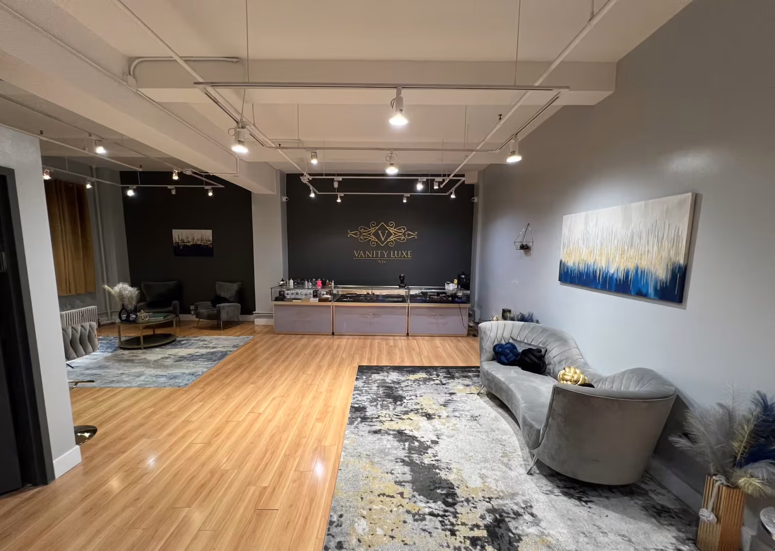 Whole Venue, Vanity Luxe photo #3