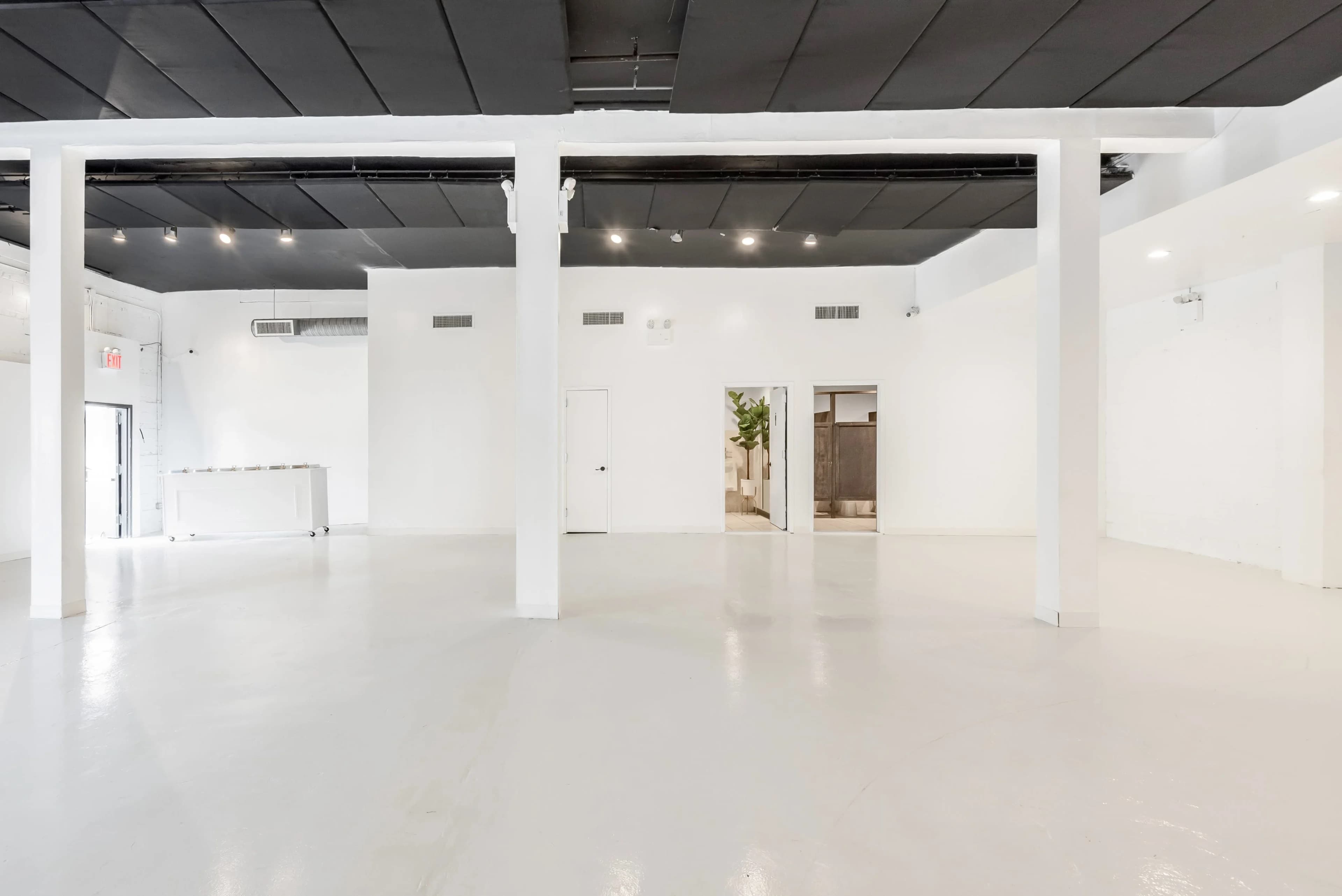 Whole Venue, Hello Meadow BK photo #3