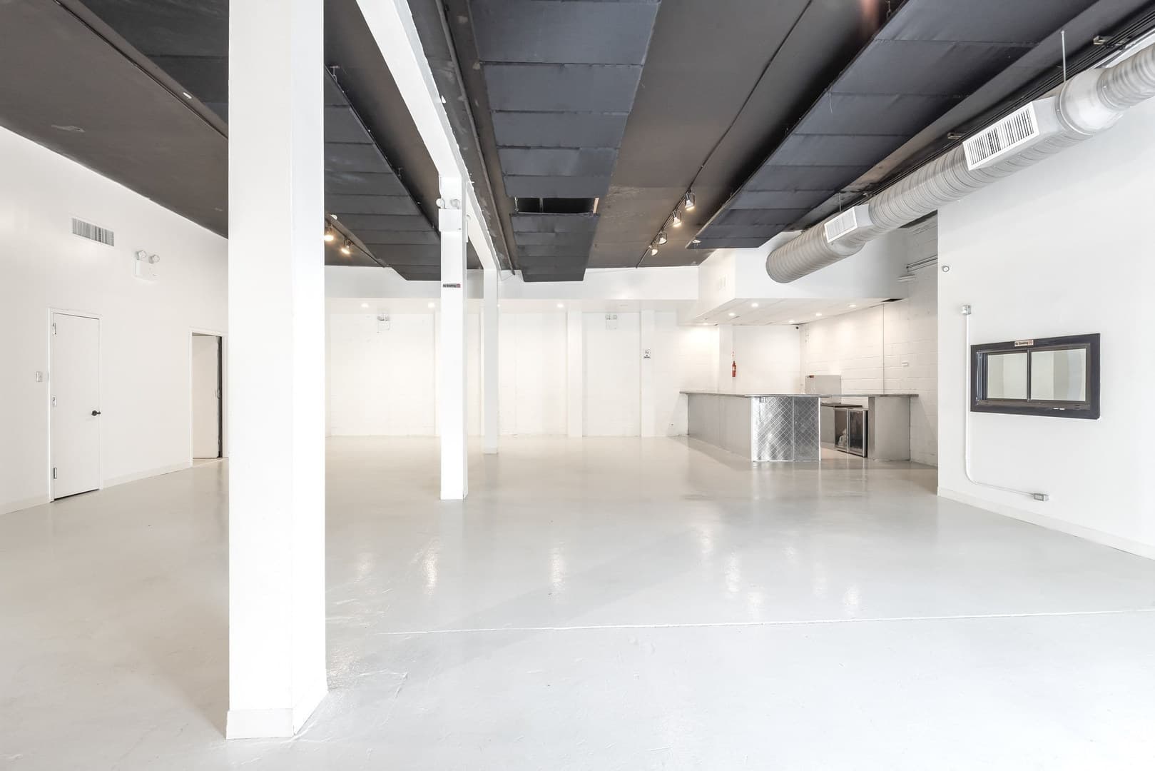 Whole Venue, Hello Meadow BK photo #2