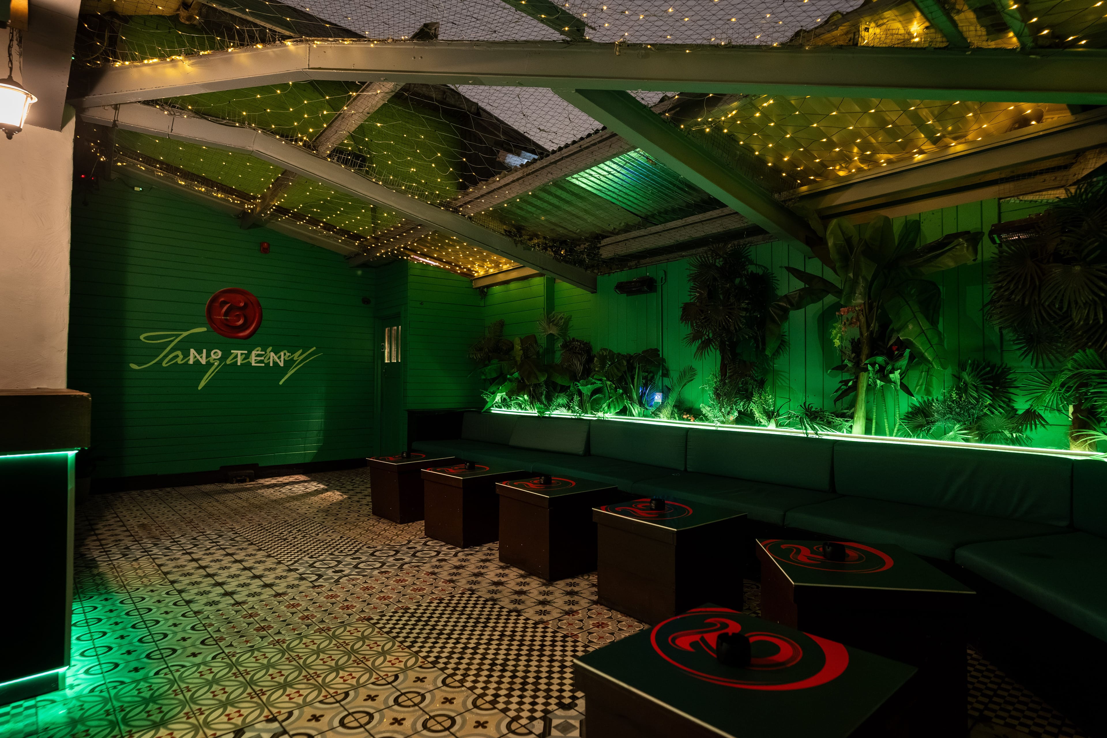 Photo of Embargo Republica, Full Venue