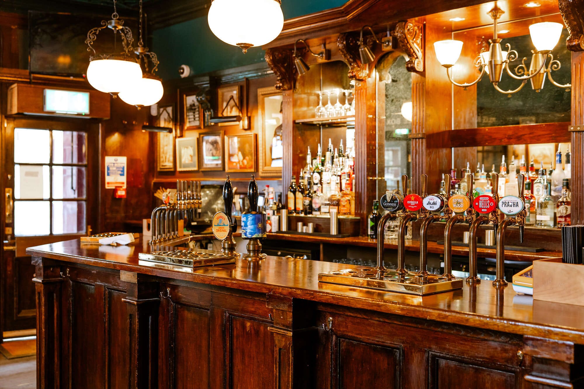 Photo of Bow Street Tavern, The Constabulary