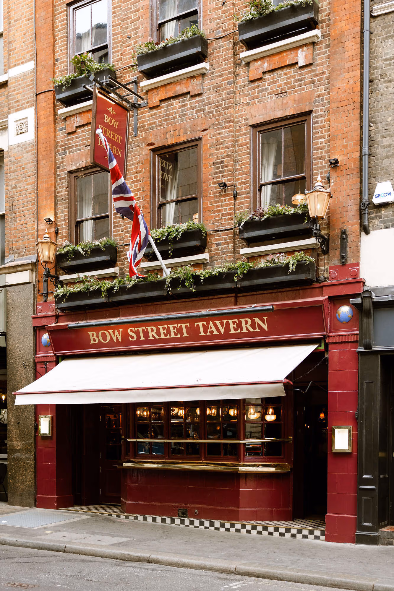 Photo of Bow Street Tavern, Roof Top