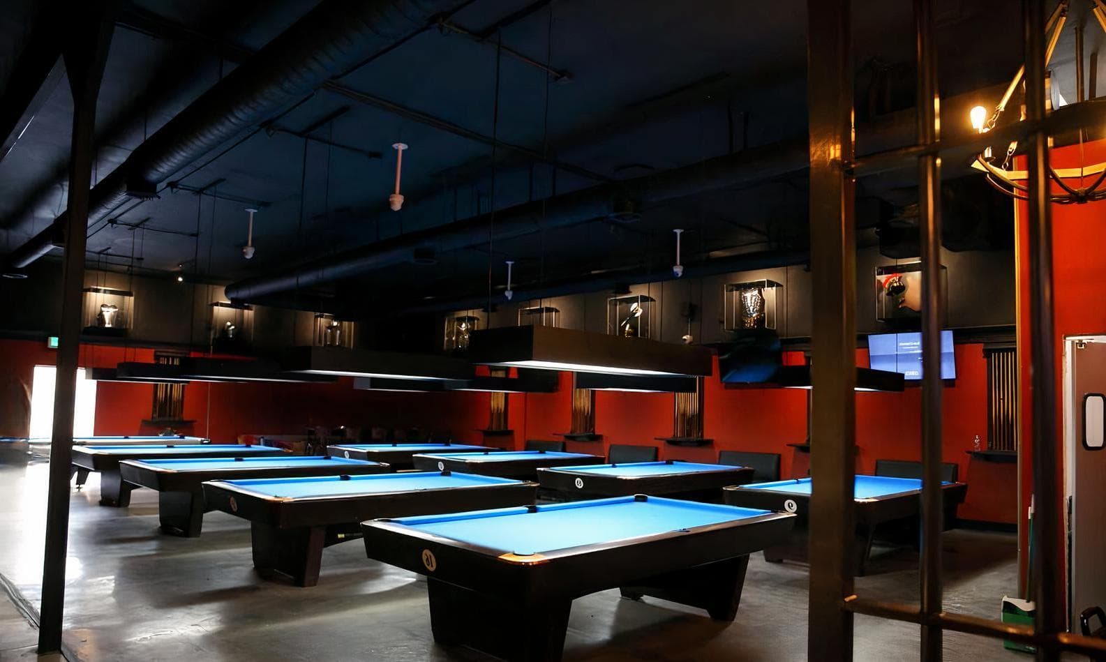 Whole Space, Gladi8or Pizza & Billiards photo #1