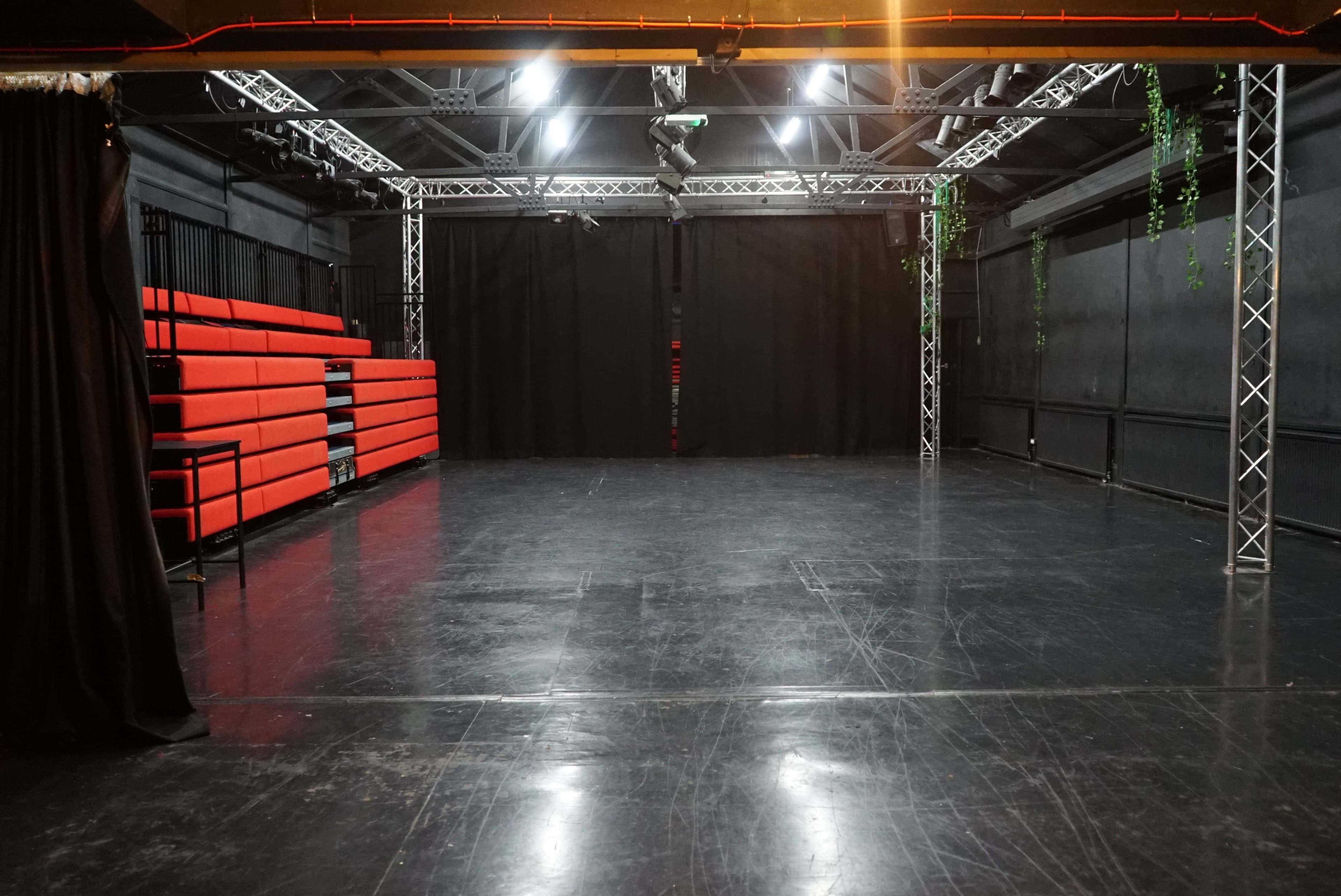 Main Theatre, Young Actors Theatre Islington photo #14