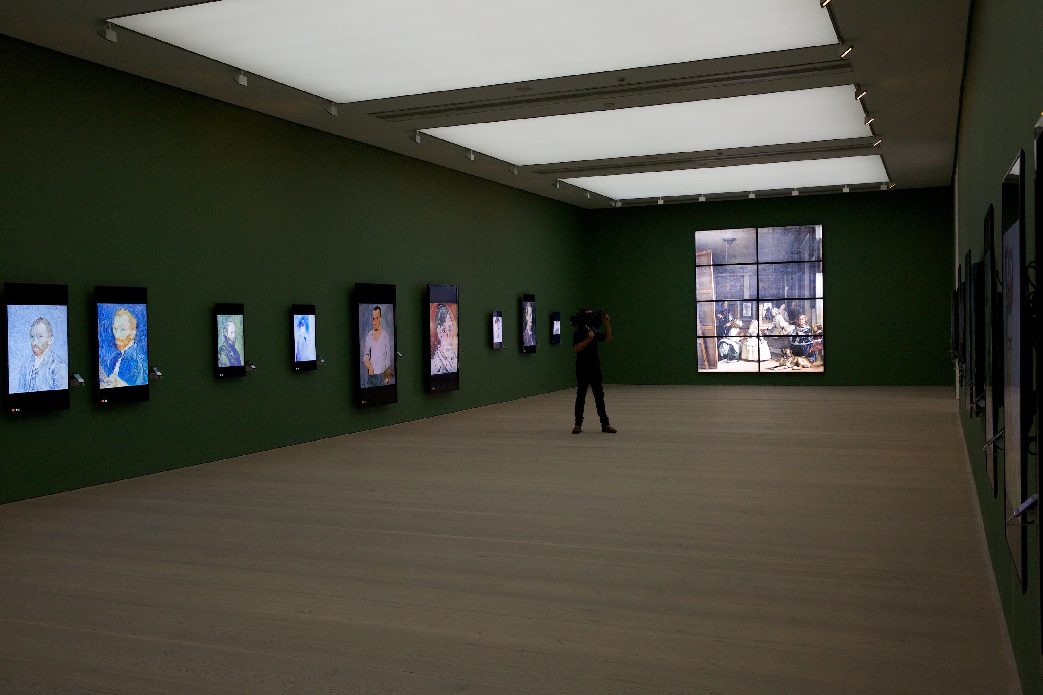 Full Floor: 4 Galleries, Saatchi Gallery photo #8