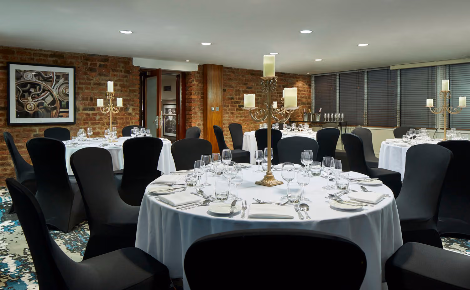 1844, Marriott Victoria & Albert Hotel Manchester photo #11
