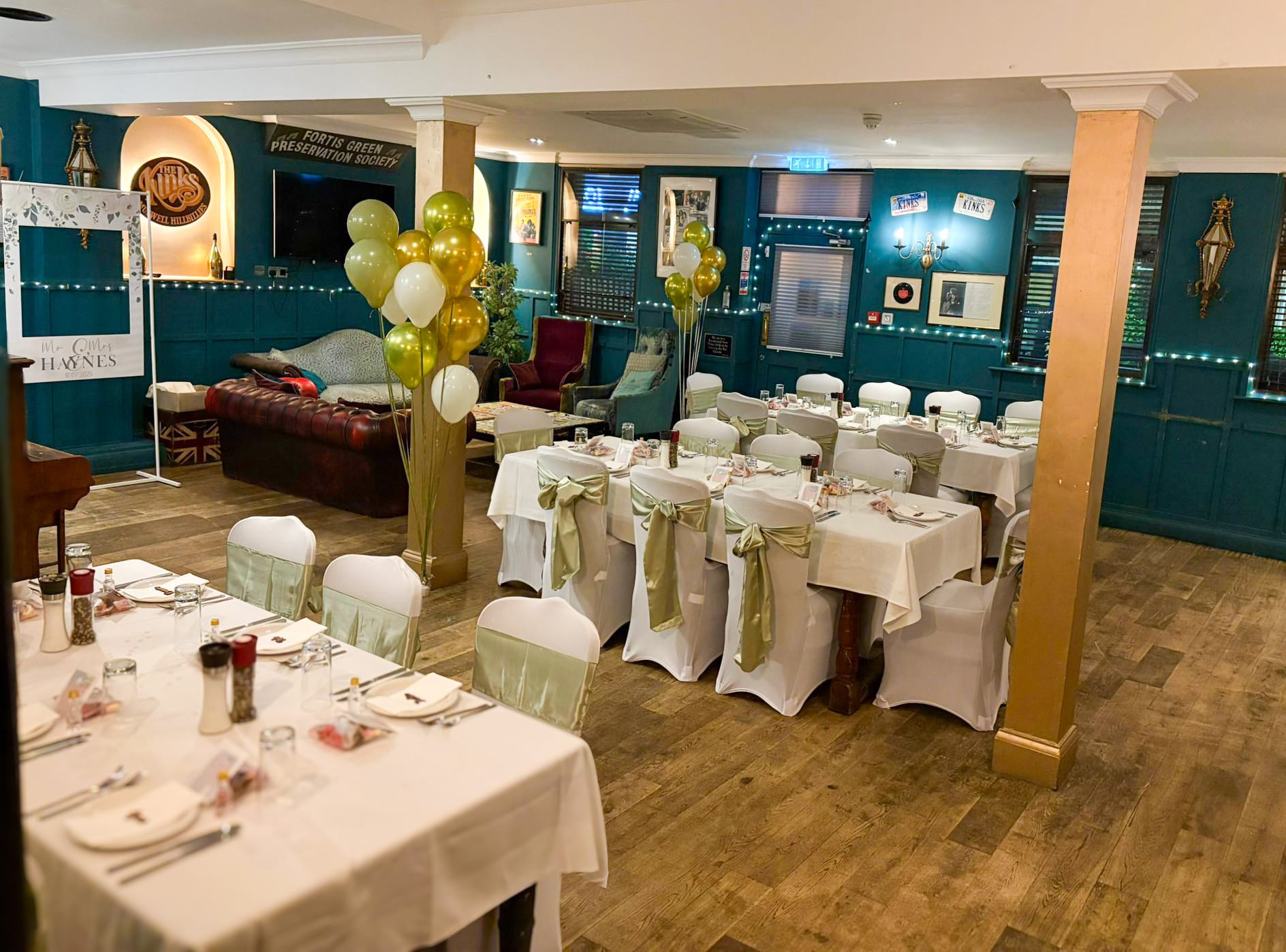 Photo of The Clissold Arms, Kinks Room