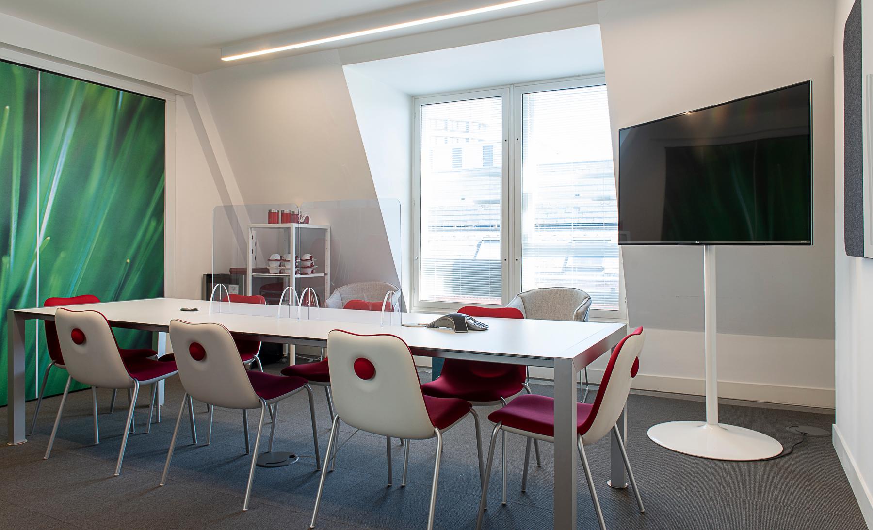 eOffice Fitzrovia, Boardroom For Up To 12 People photo #3