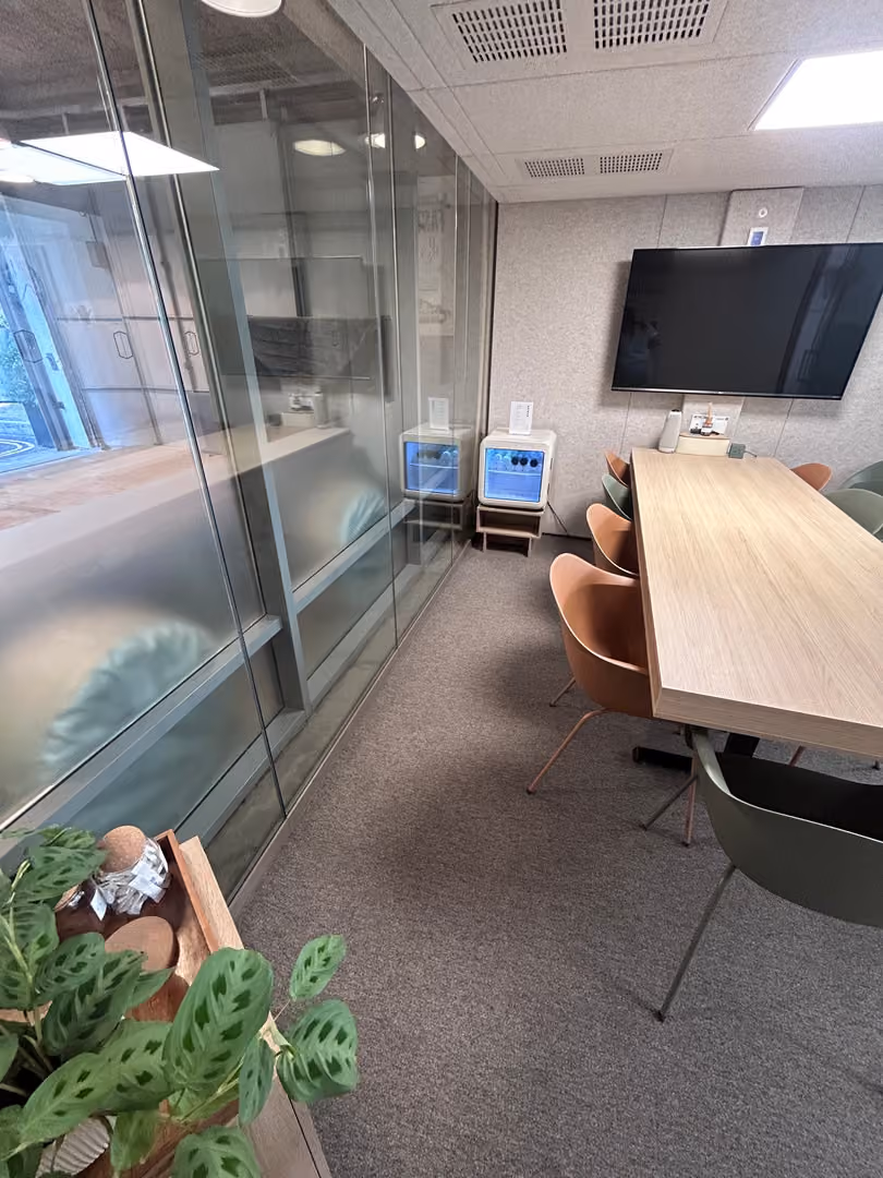 Conference Room For Up To 10 People, eOffice Soho HQ photo #9