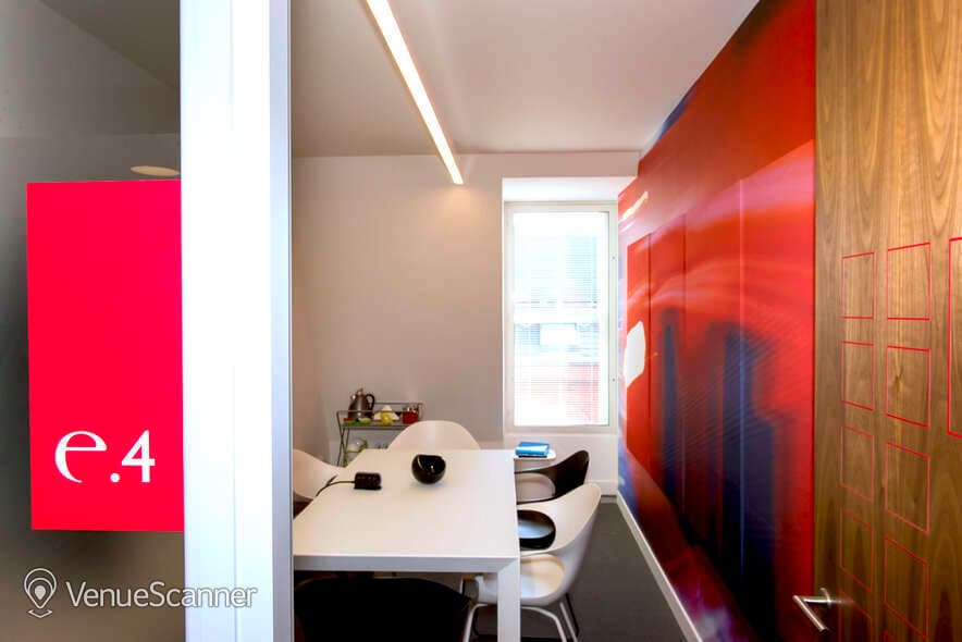 eOffice Fitzrovia, Meeting Room For Up To 6 People photo #3
