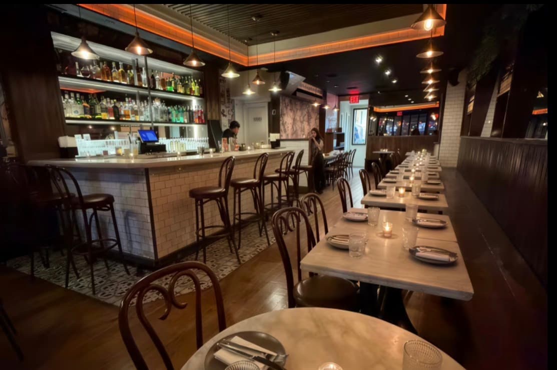 Full Dining Room Buyout, Botte Ditmars photo #2