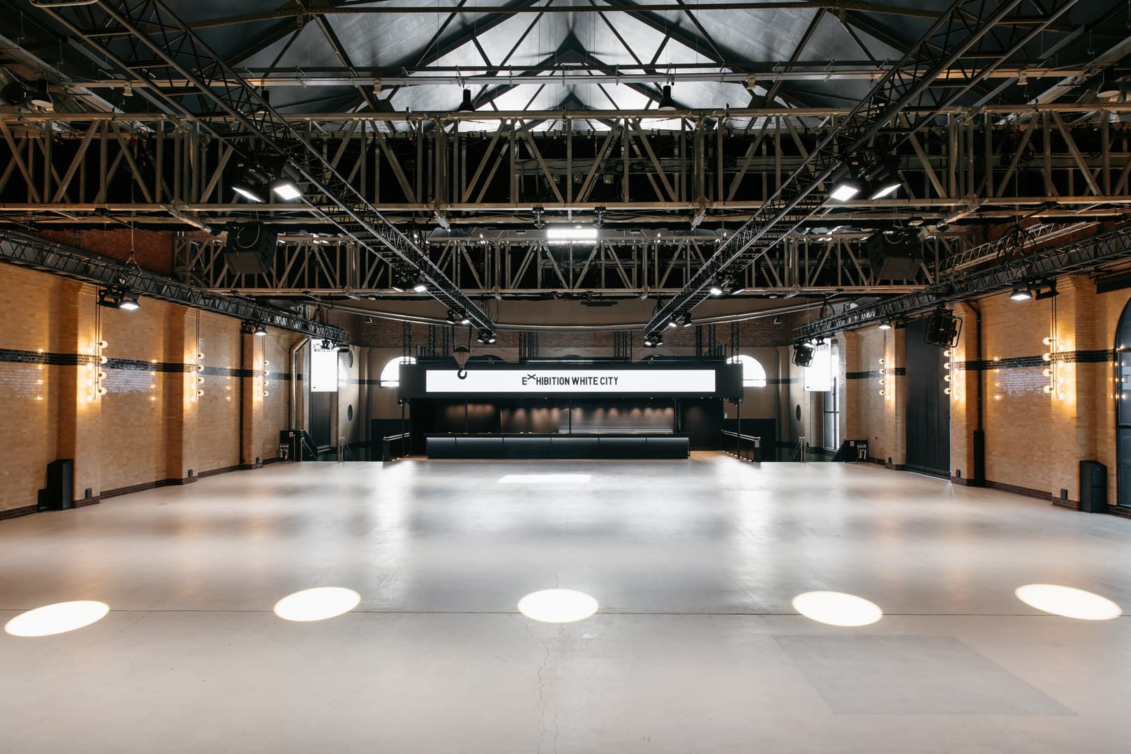 First Floor, Exhibition White City photo #3
